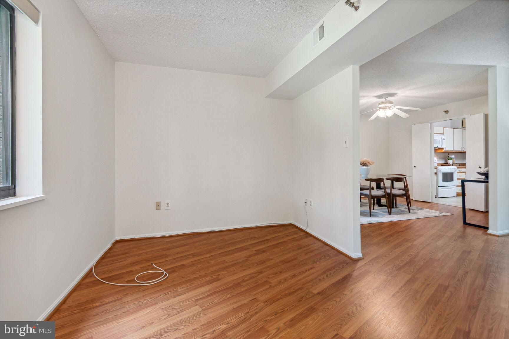 LEISURE WORLD - Residential