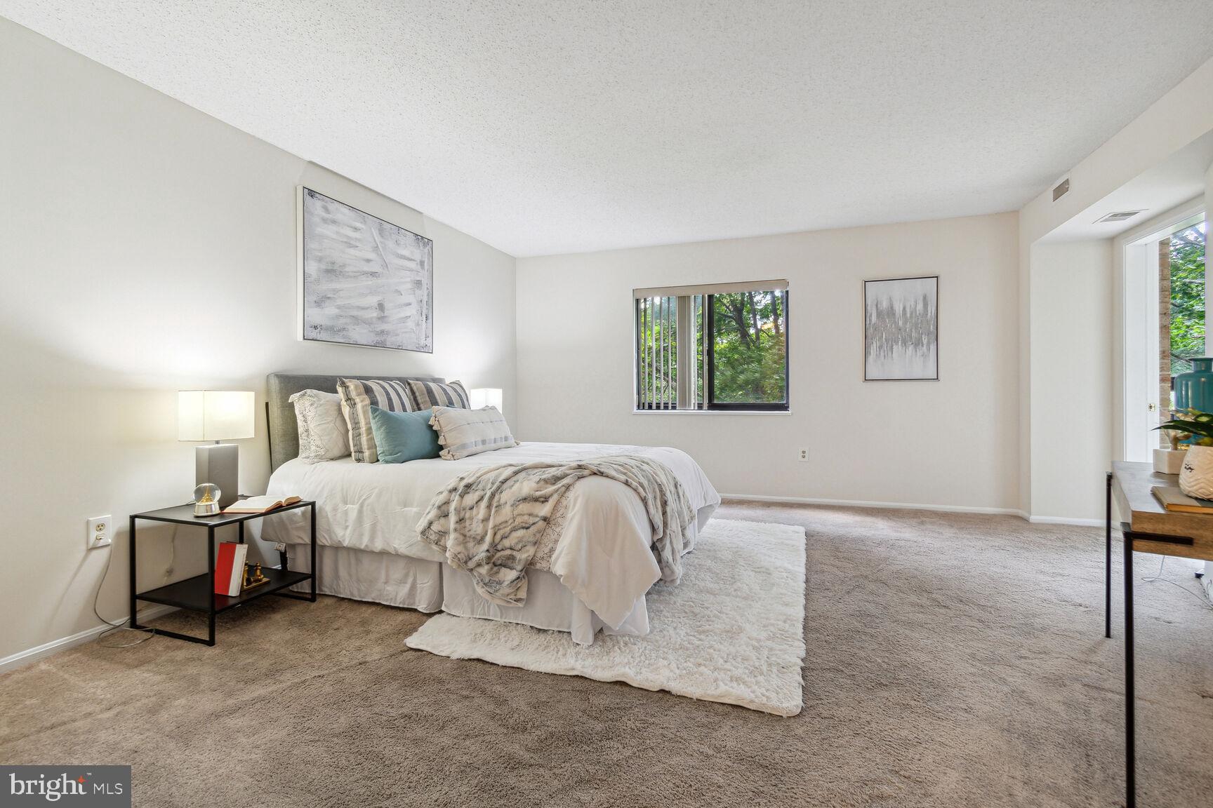 LEISURE WORLD - Residential