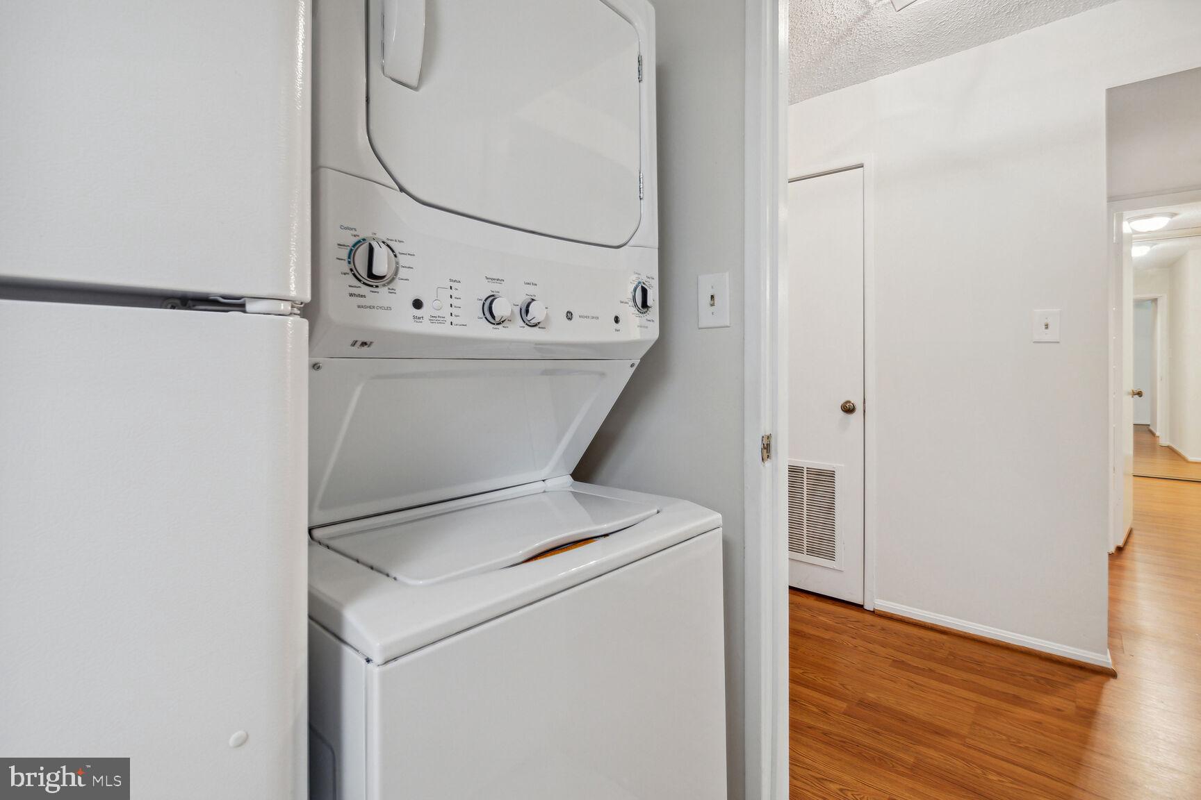 LEISURE WORLD - Residential