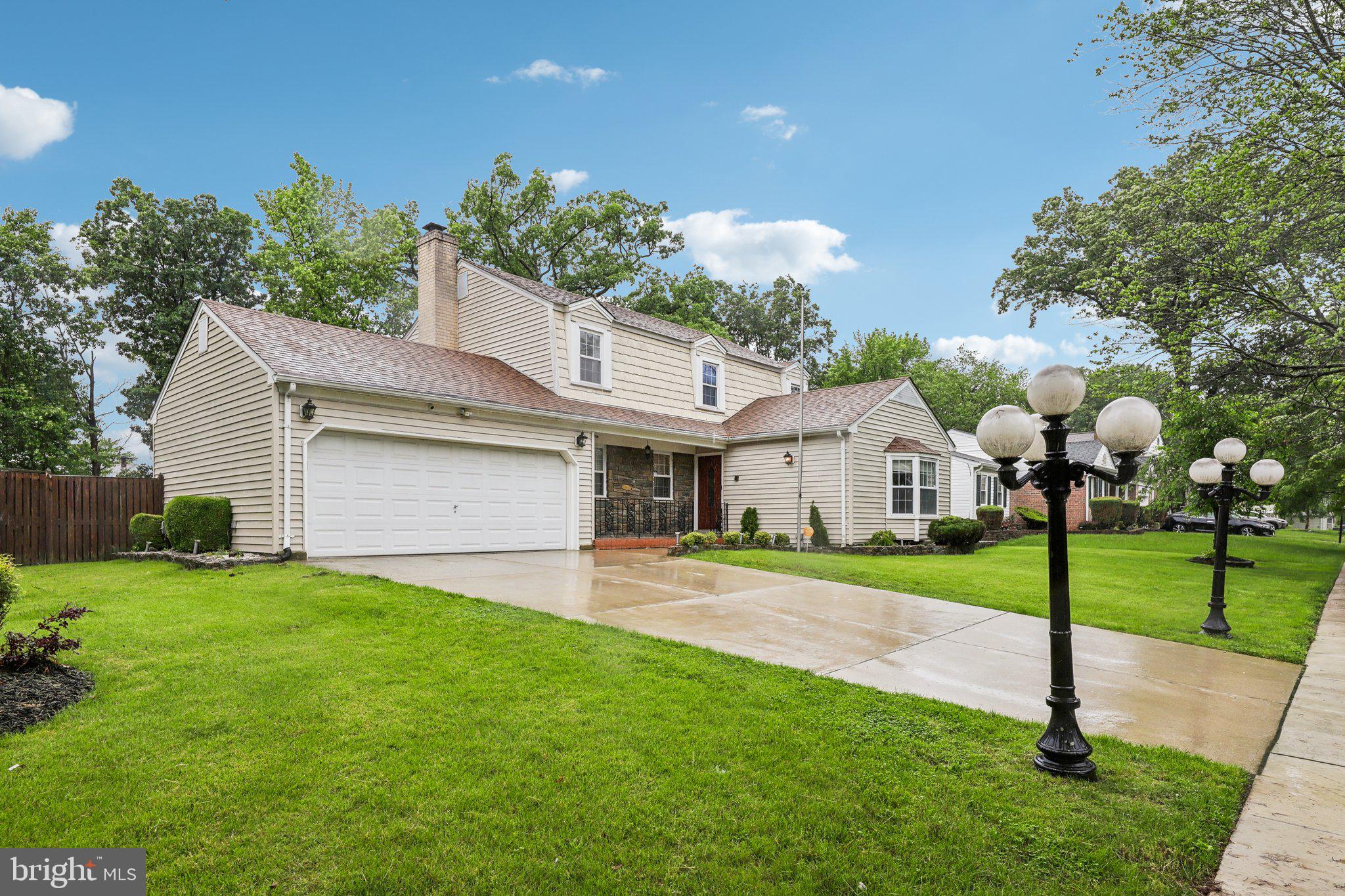 Welcome to this lovely 4-bedroom, 2.5-bath home with an attached 2-car garage! With fantastic curb appeal and move-in ready condition, this home truly sparkles. The main level features a spacious living and dining area, an eat-in kitchen, and a cozy family room with a fireplace and French doors that open to a large deck and fully fenced backyard—perfect for entertaining or relaxing.
Upstairs, you’ll find four comfortable bedrooms and two full bathrooms, including a primary suite with an updated ensuite bath. The spacious lower level offers flexible space for a rec room, game room, or home office and includes ample built-in shelving for storage and display.
Welcome home!