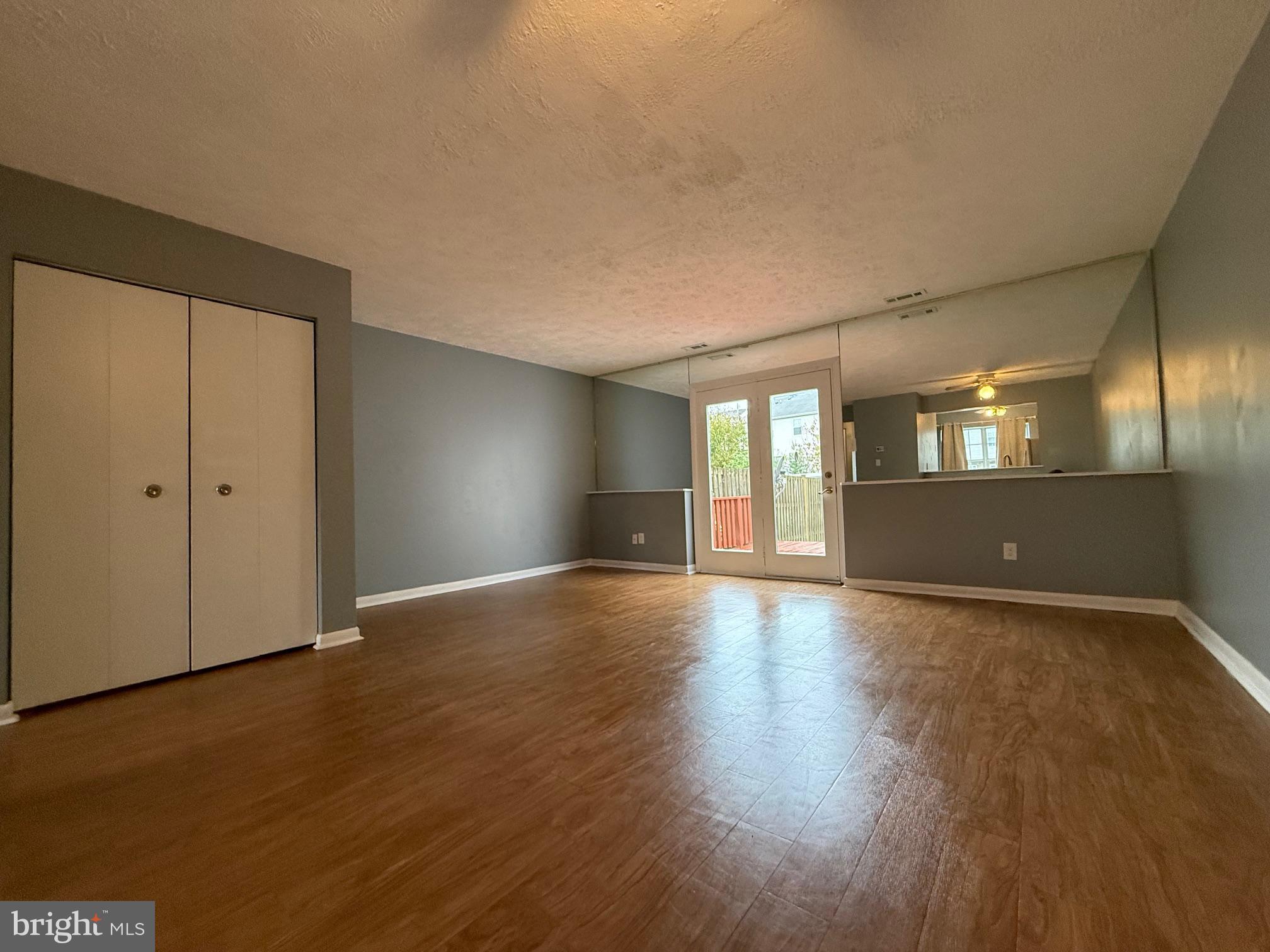 VILLAGE OF PAWNEE - Residential