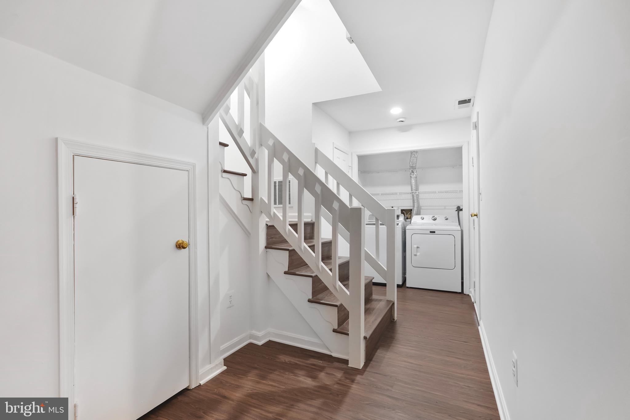 WESTBURY OAKS - Residential Lease