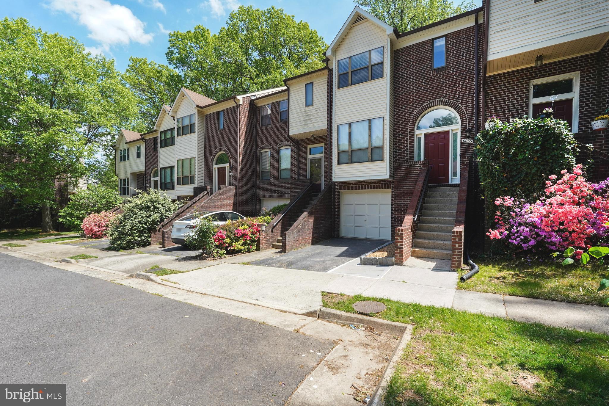 WESTBURY OAKS - Residential Lease