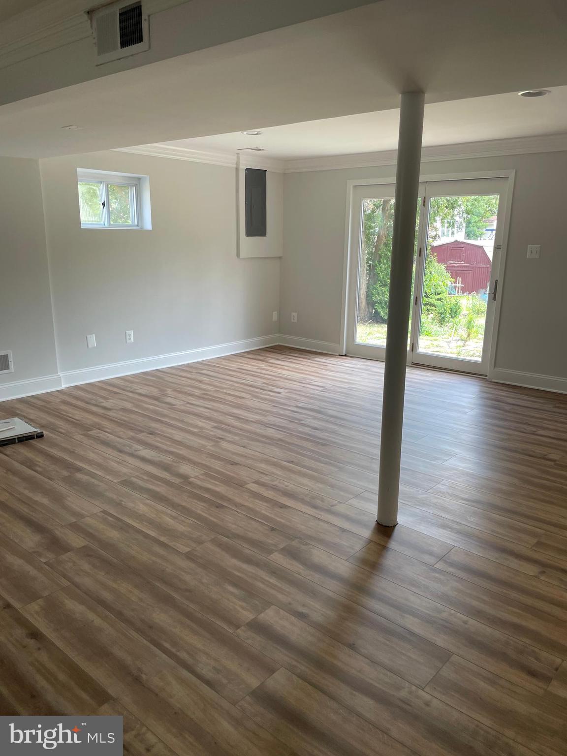 LINCOLNIA HILLS - Residential Lease