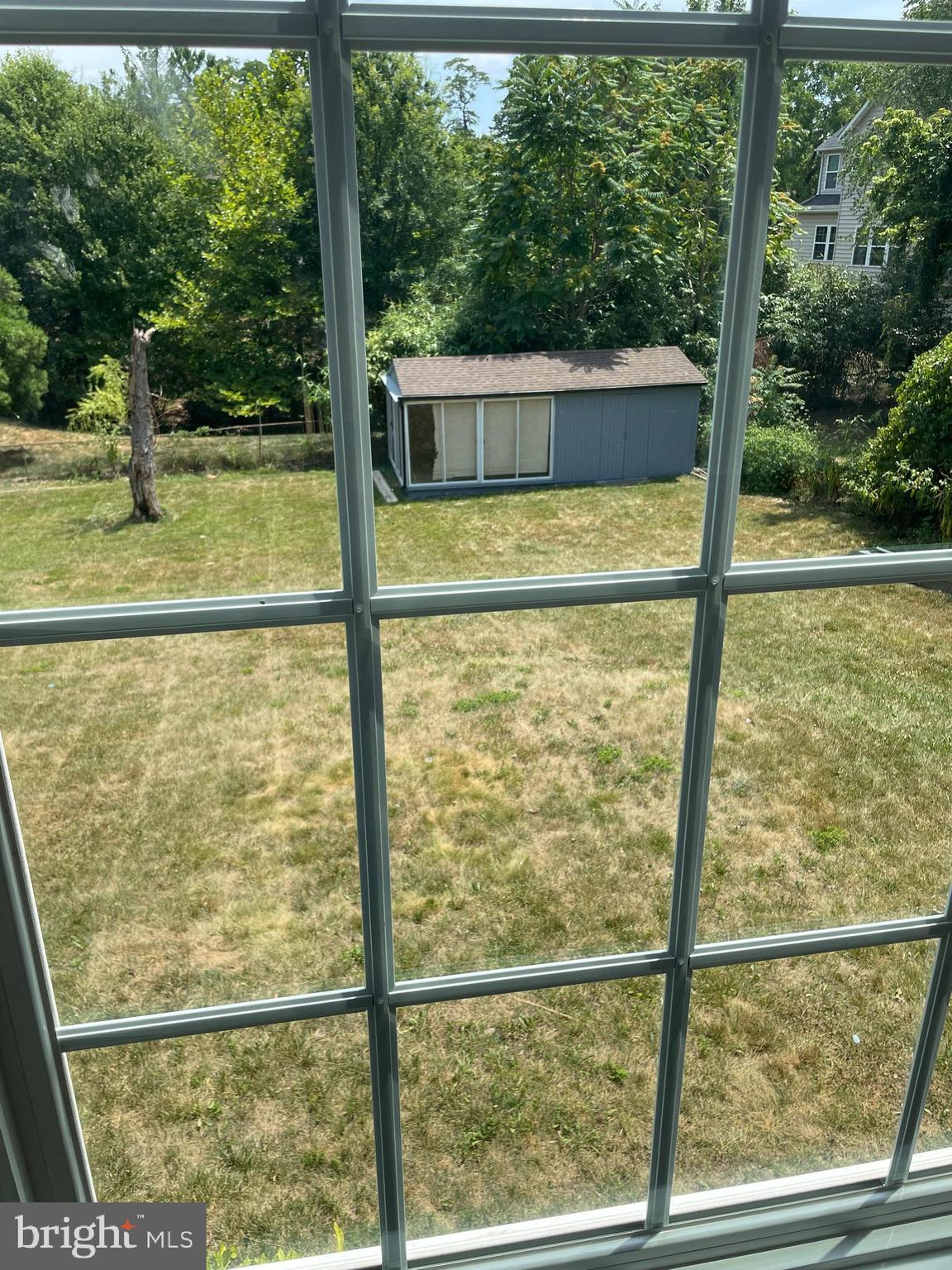 LINCOLNIA HILLS - Residential Lease