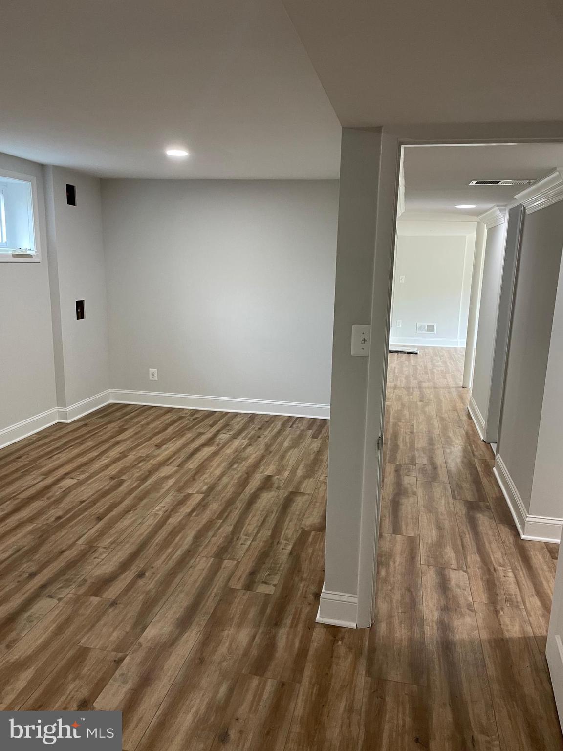 LINCOLNIA HILLS - Residential Lease