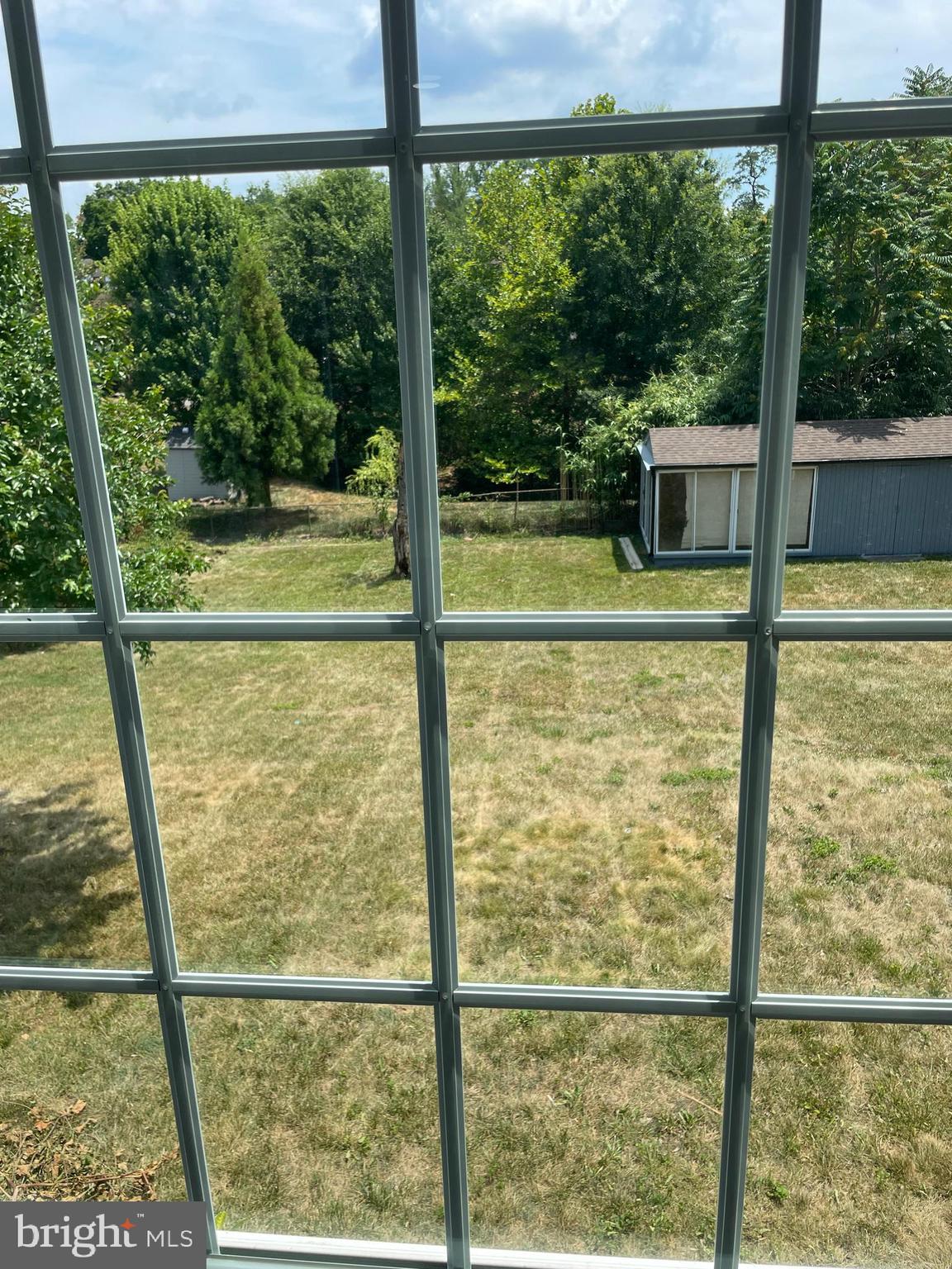 LINCOLNIA HILLS - Residential Lease