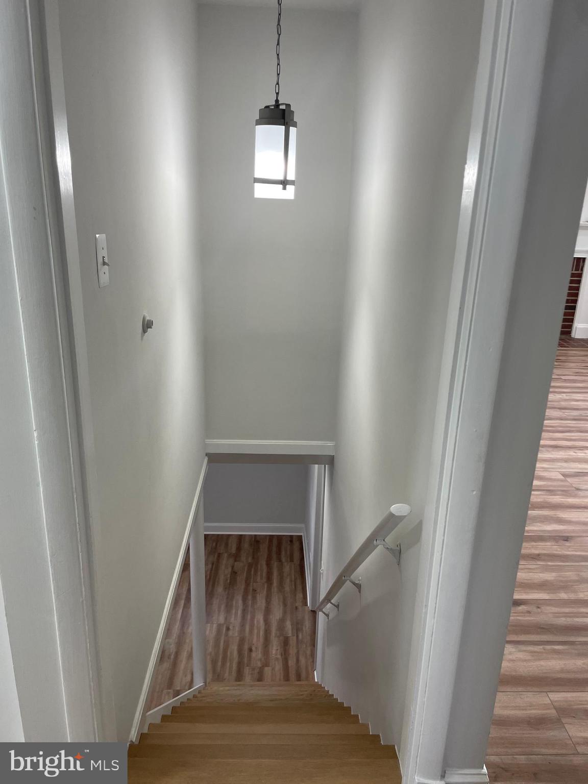 LINCOLNIA HILLS - Residential Lease