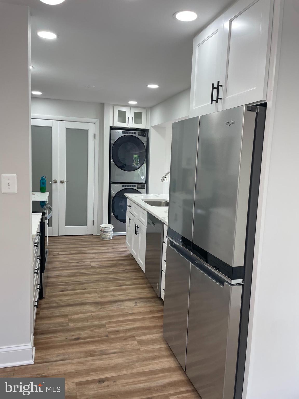 LINCOLNIA HILLS - Residential Lease