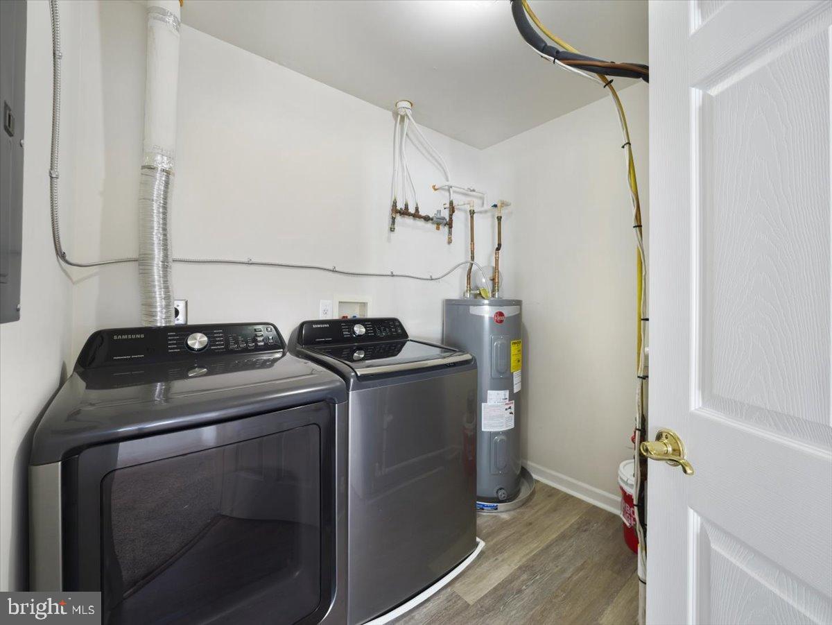 POTOMAC RIDGE - Residential