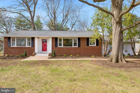 314 Midfield Drive, Ambler, PA MLS: PAMC2172288