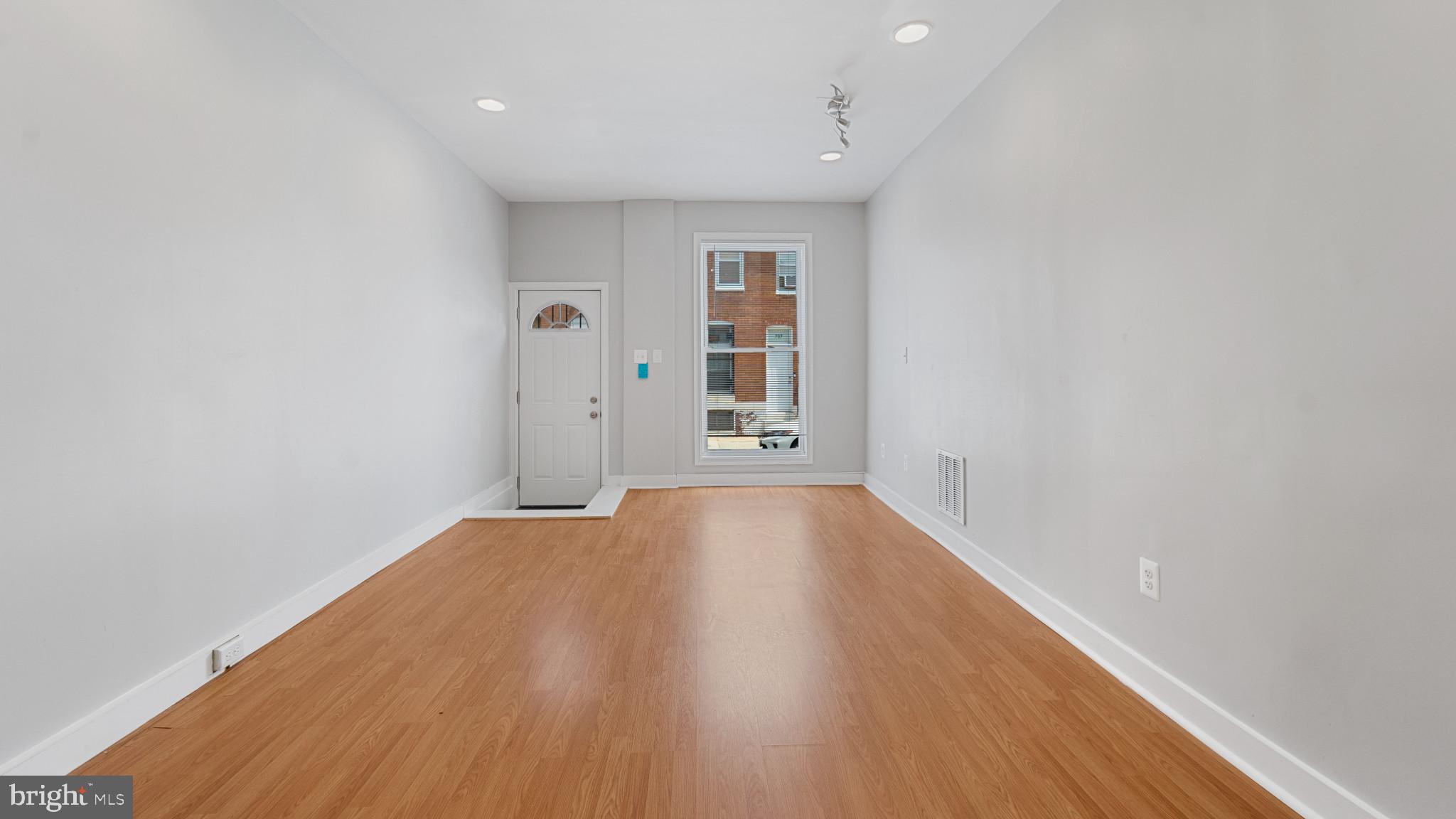 MADISON EASTEND - Residential Lease