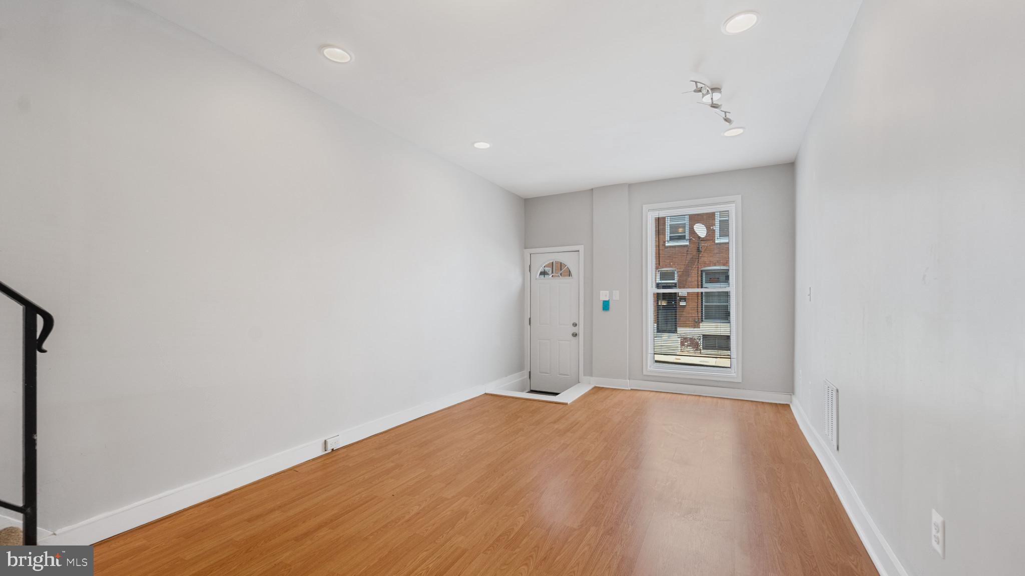 MADISON EASTEND - Residential Lease