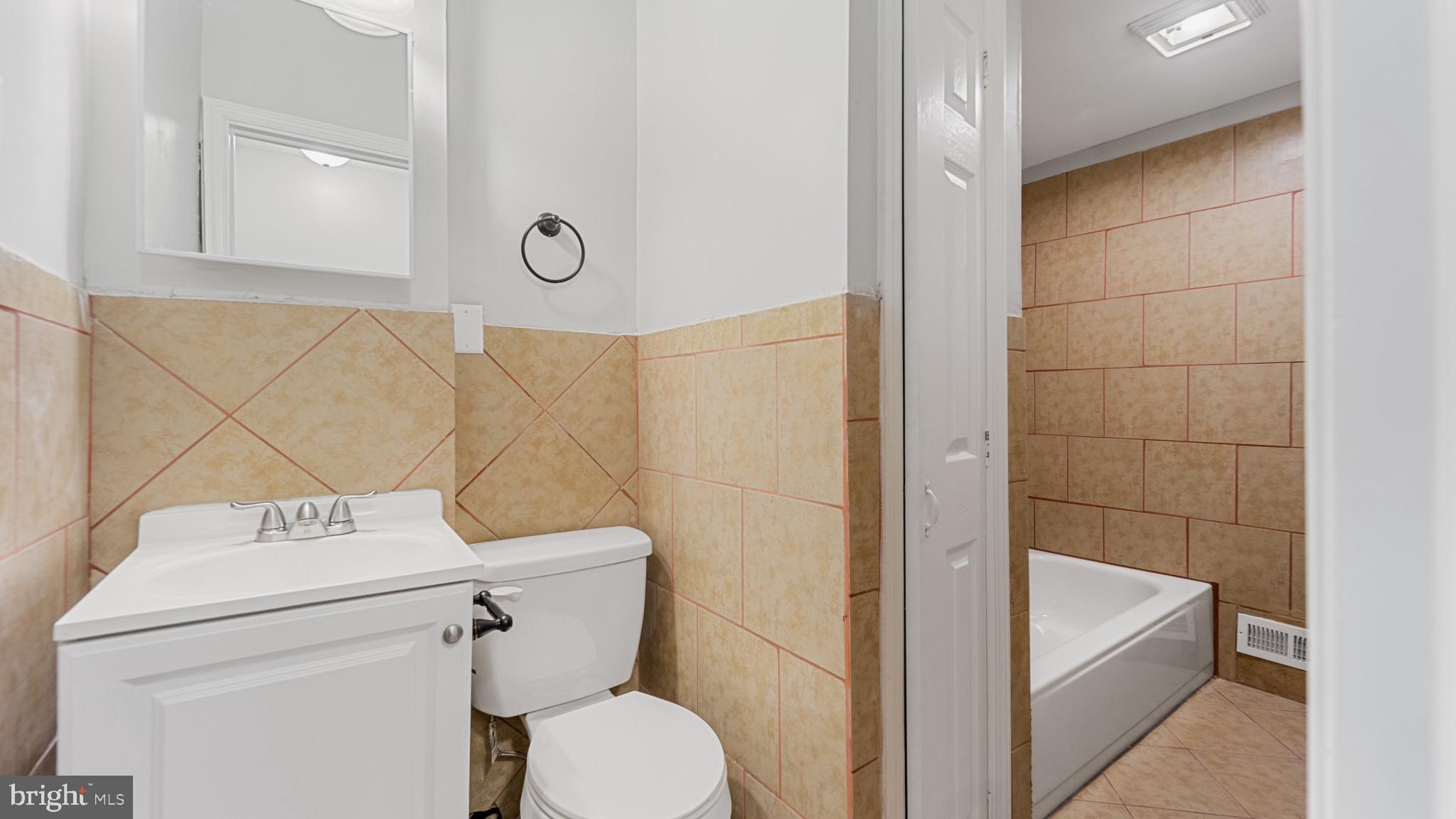 MADISON EASTEND - Residential Lease