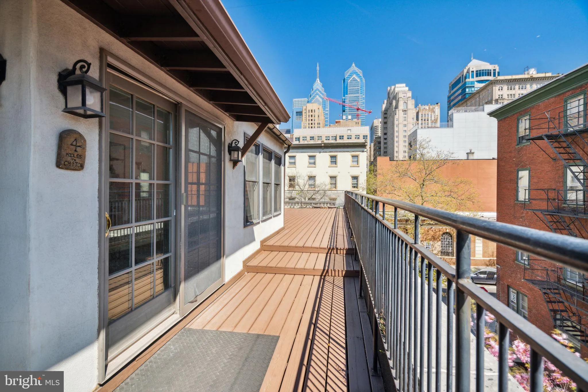 Philadelphia, Pennsylvania 19103, United States, 4 Bedrooms Bedrooms, ,2 BathroomsBathrooms,Residential,Pending,118876