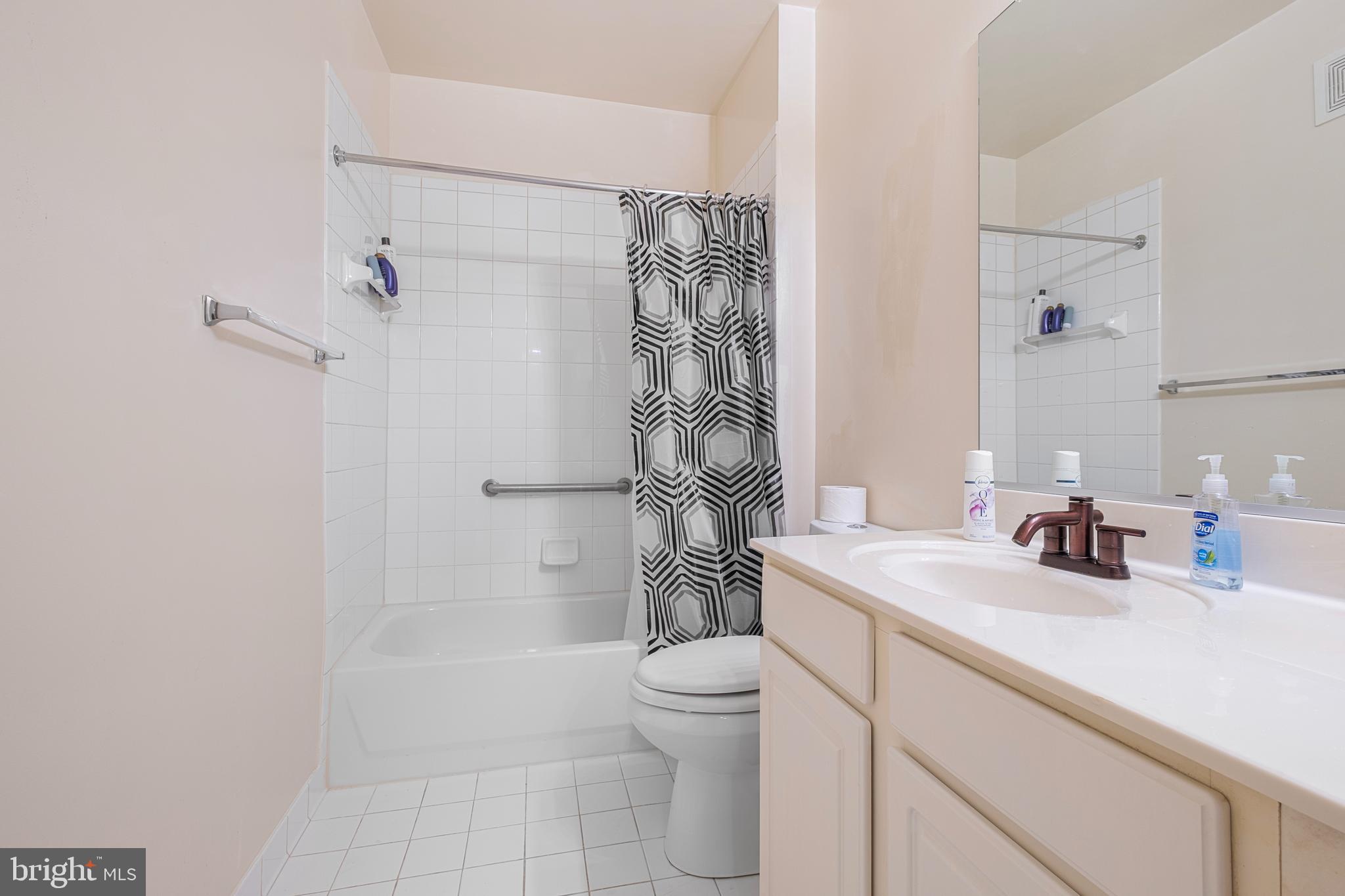 LAKELAND RIDGE - Residential