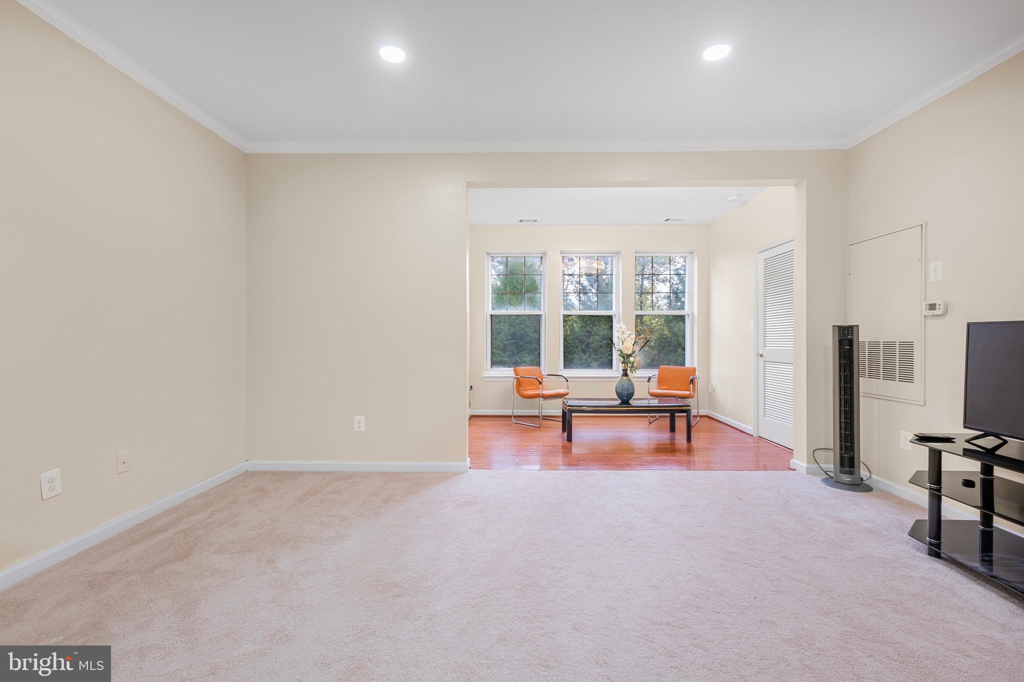 LAKELAND RIDGE - Residential