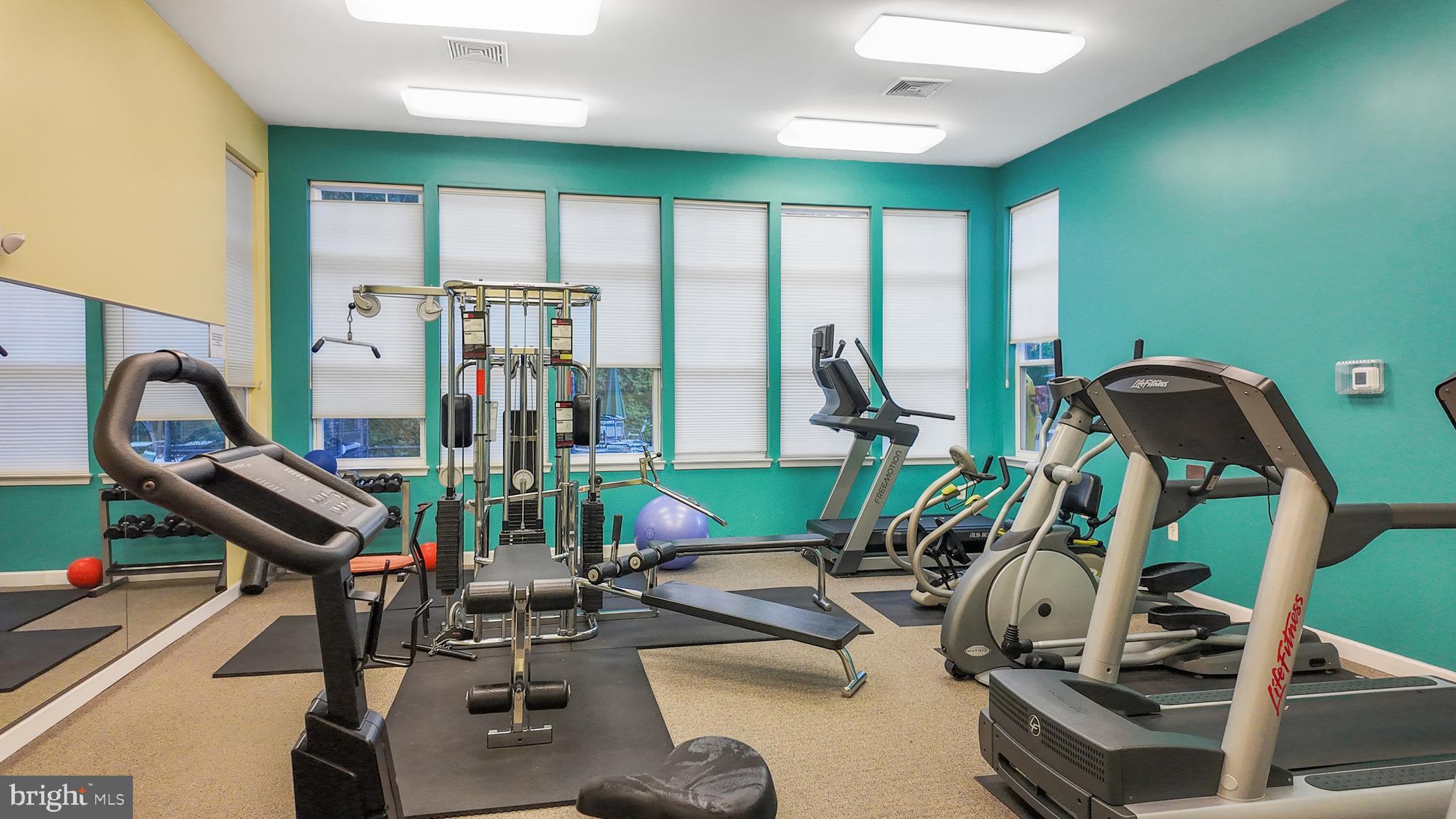 LAKELAND RIDGE - Residential