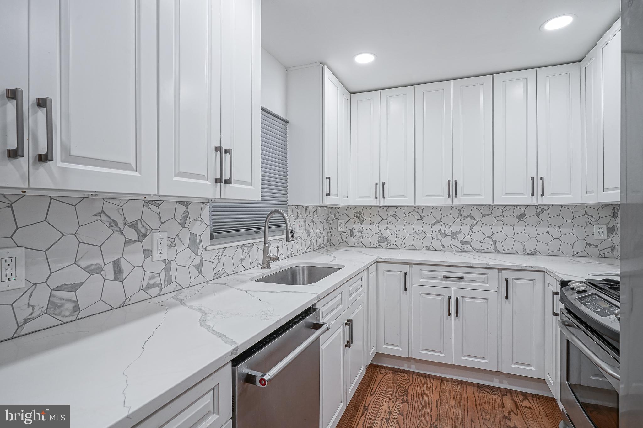 2313 BRANCH PIKE
