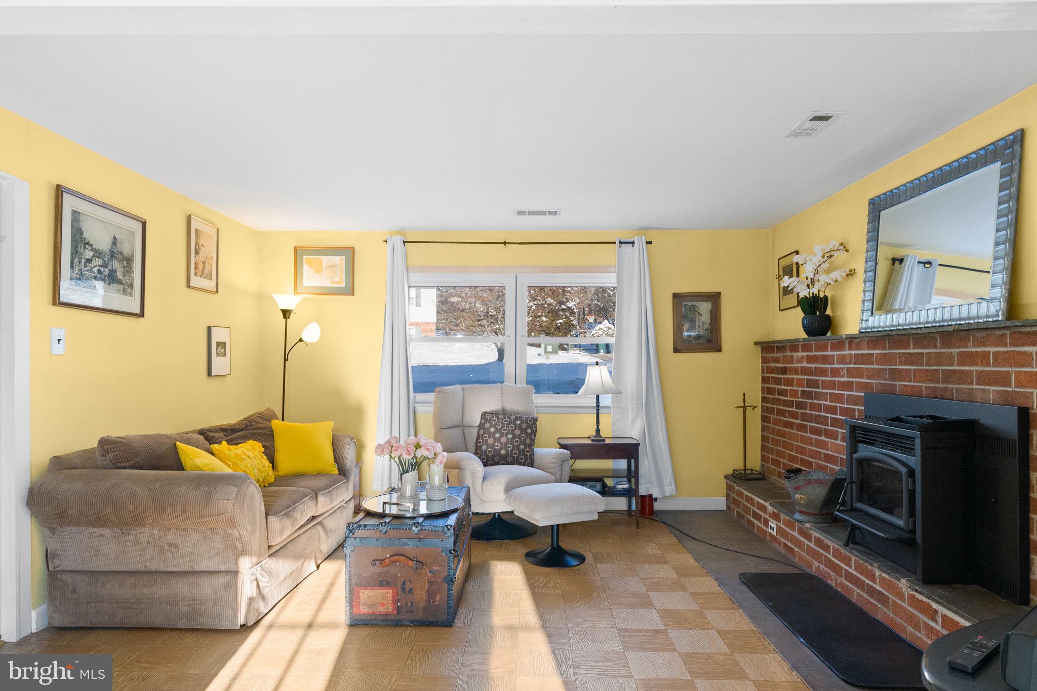 LAFAYETTE HILL - Residential