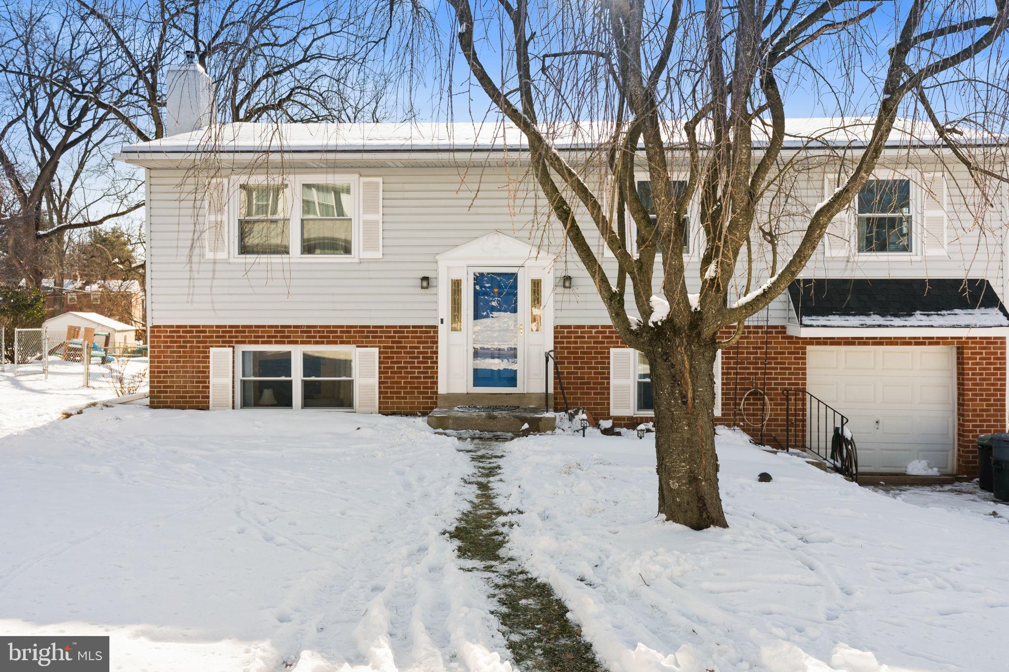 LAFAYETTE HILL - Residential