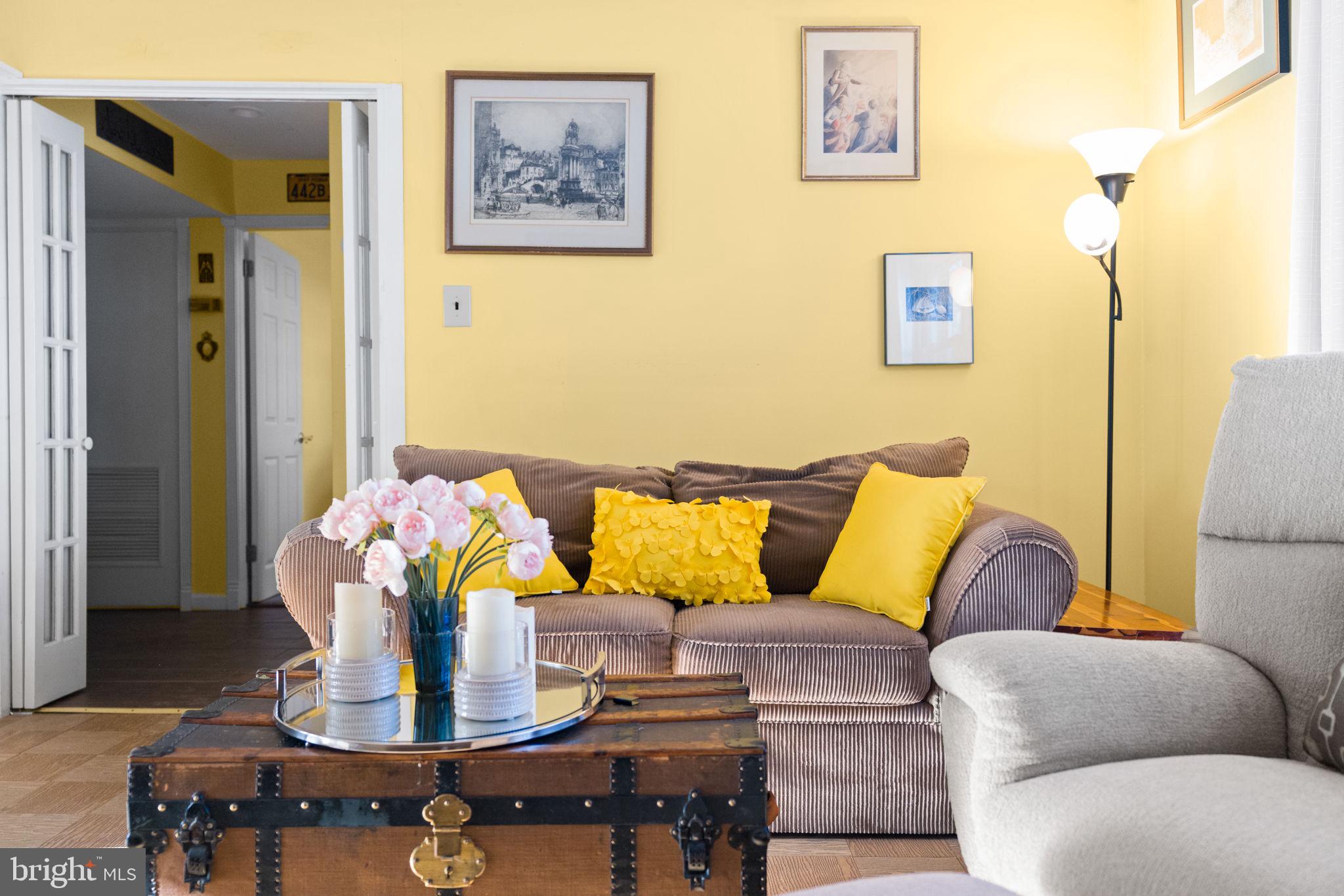 LAFAYETTE HILL - Residential