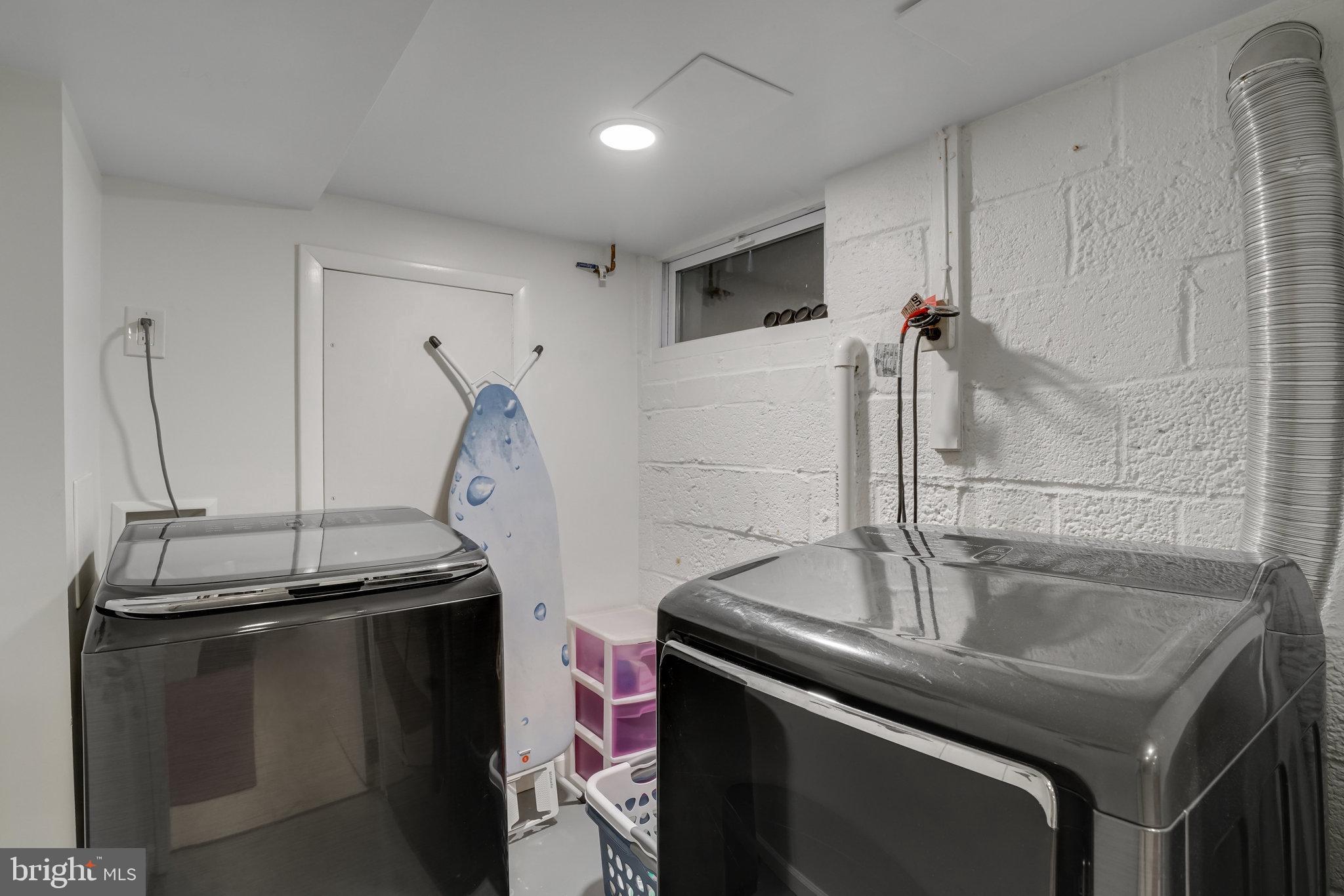 OVERLOOK TERRACE - Residential Lease