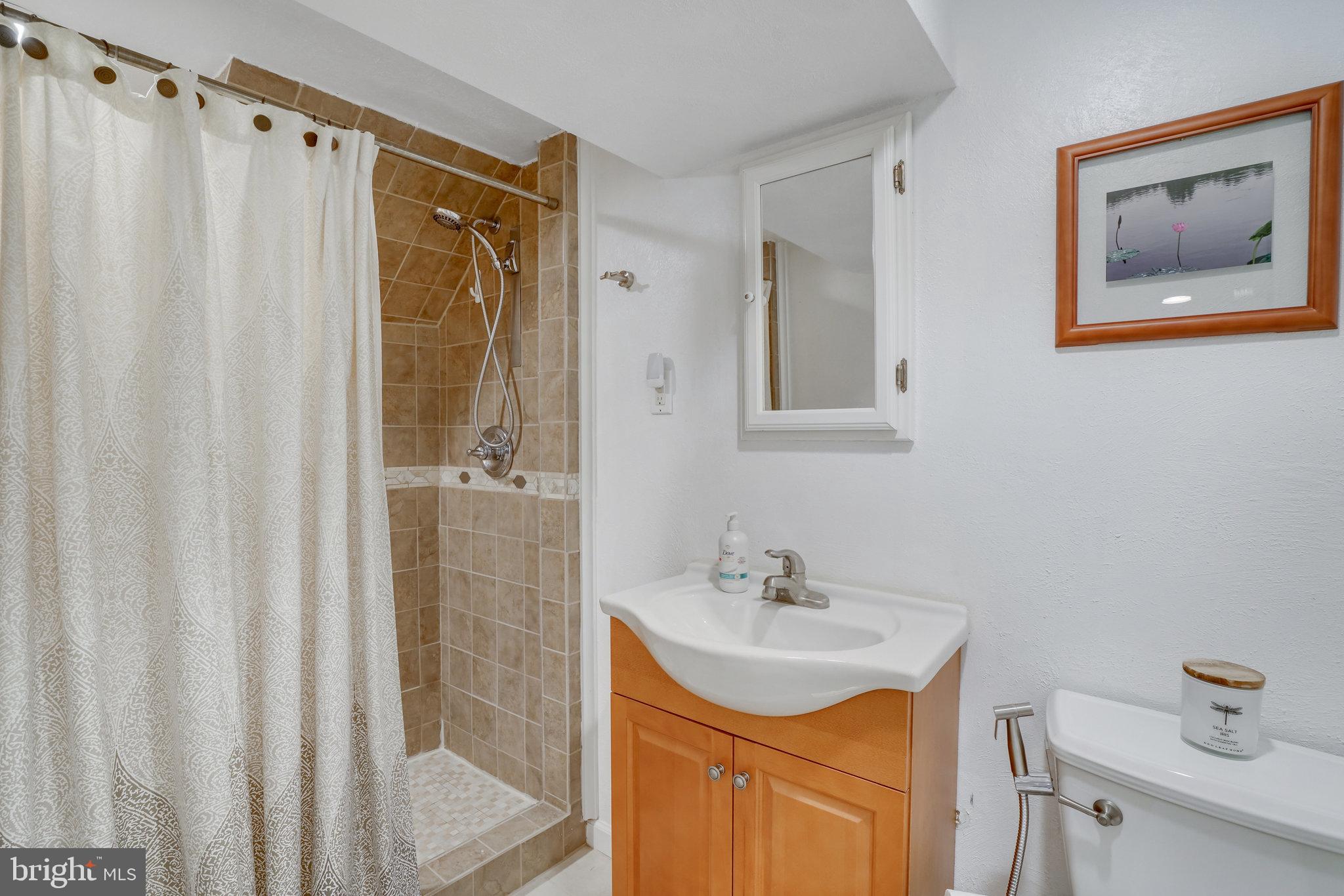 OVERLOOK TERRACE - Residential Lease