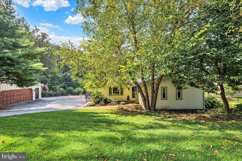 Photo of 131 Distillery Road, NEWMANSTOWN, PA 17073 (MLS # PALN2022754)
