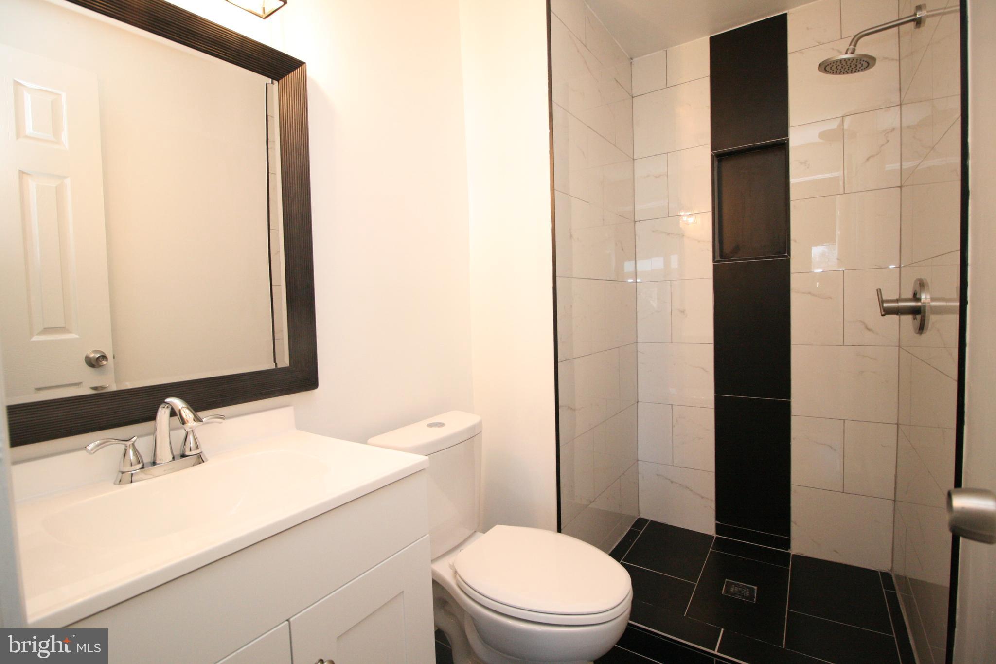 MONTGOMERY VILLAGE - Residential Lease