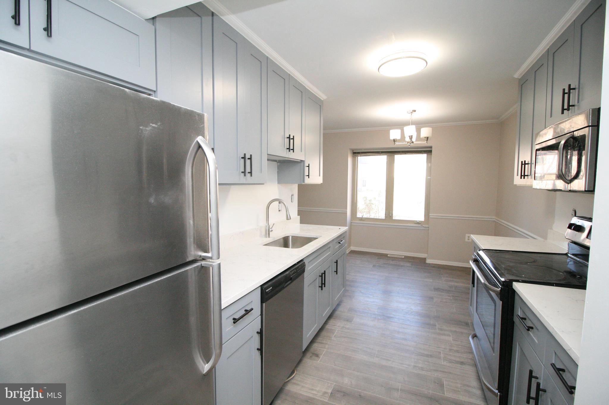 MONTGOMERY VILLAGE - Residential Lease