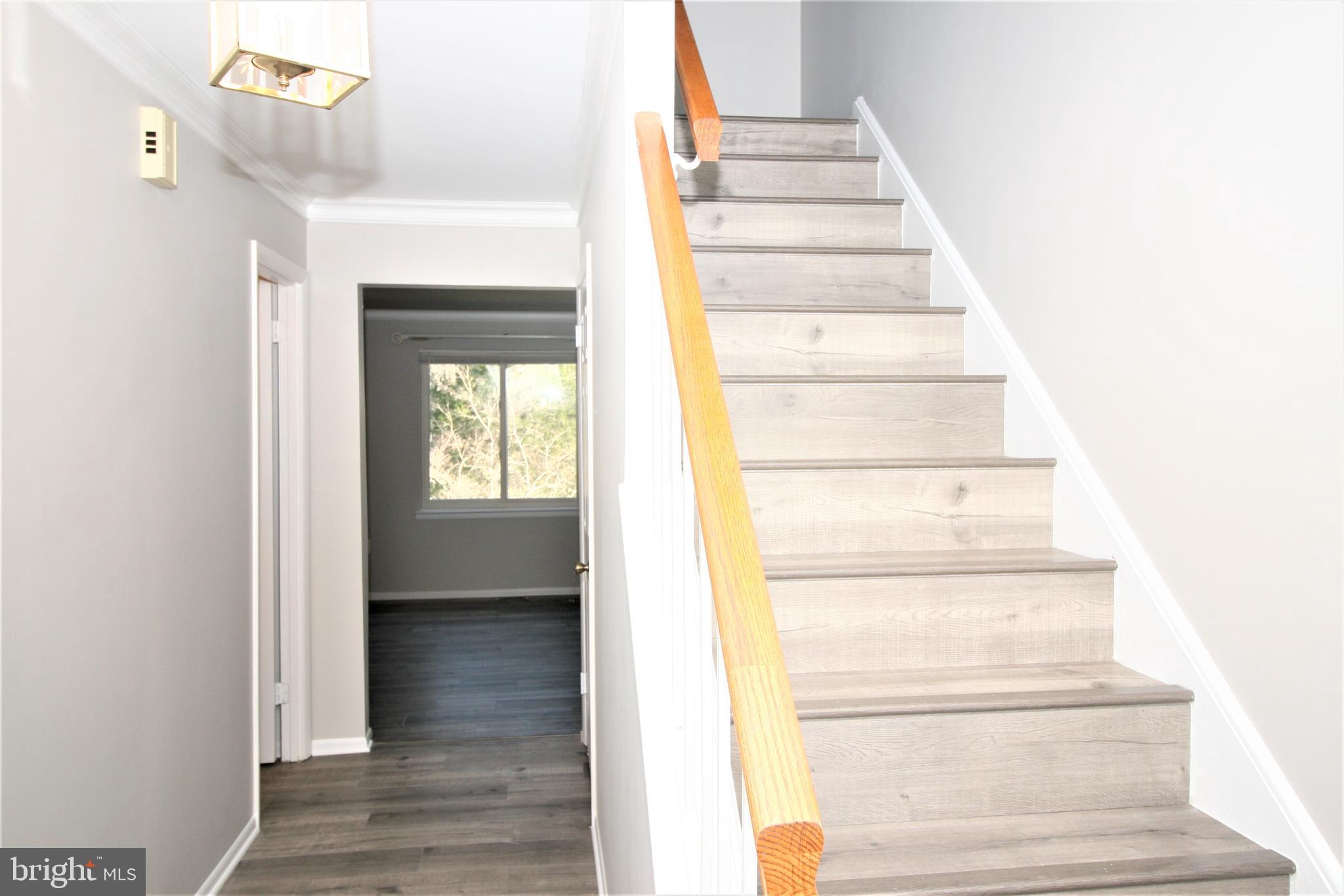 MONTGOMERY VILLAGE - Residential Lease