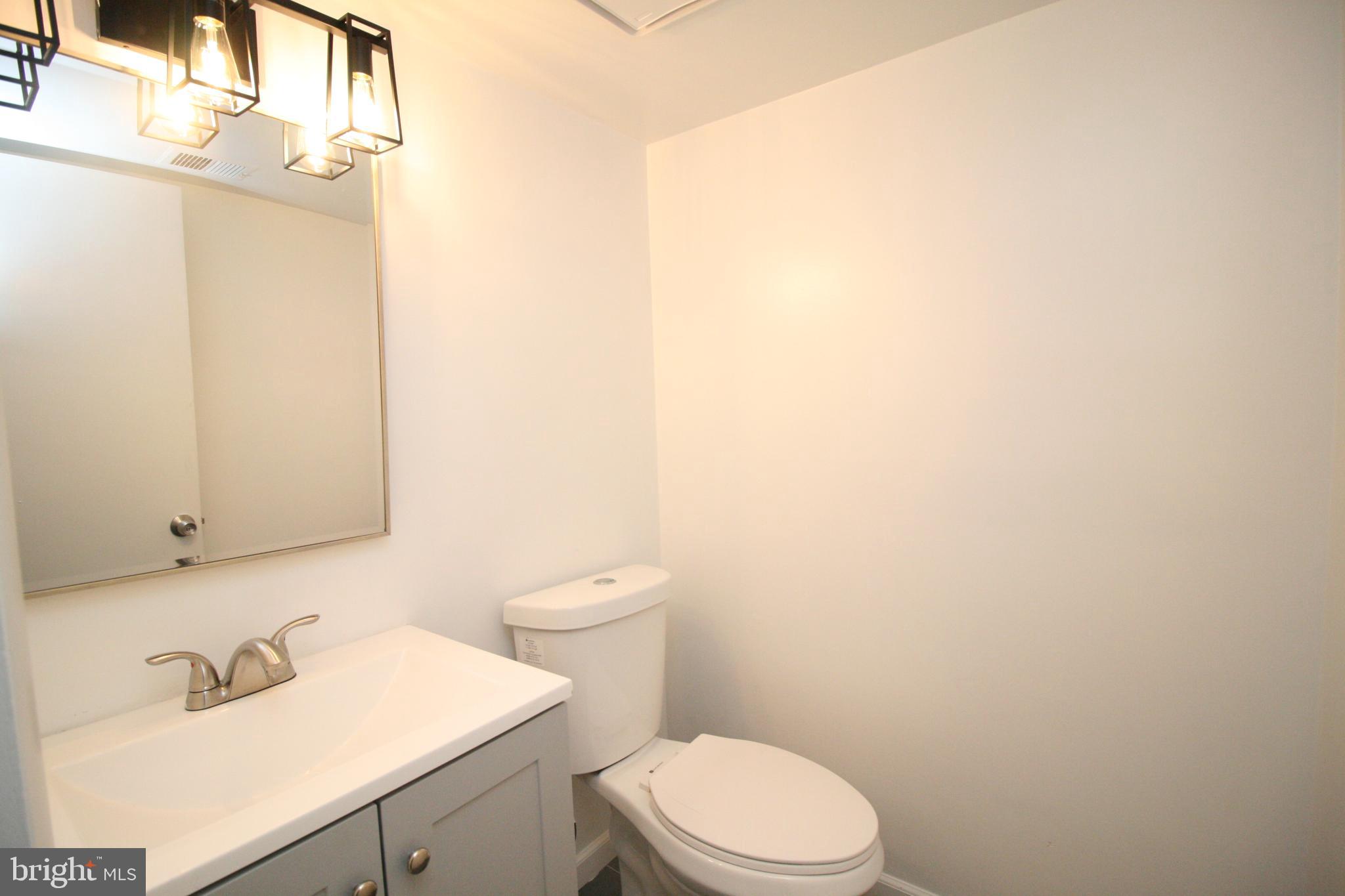 MONTGOMERY VILLAGE - Residential Lease