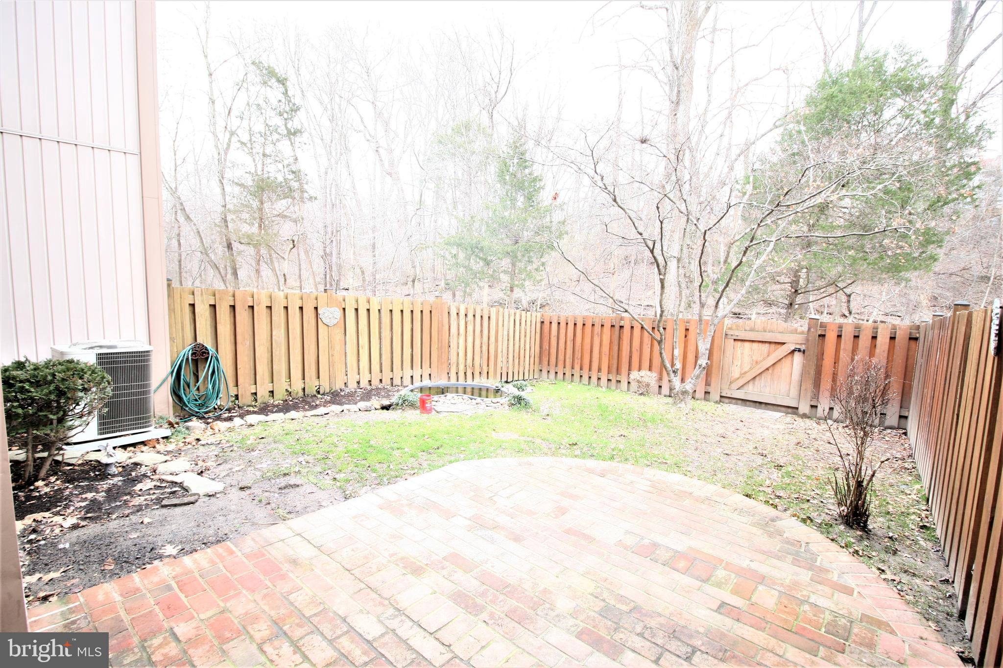 MONTGOMERY VILLAGE - Residential Lease