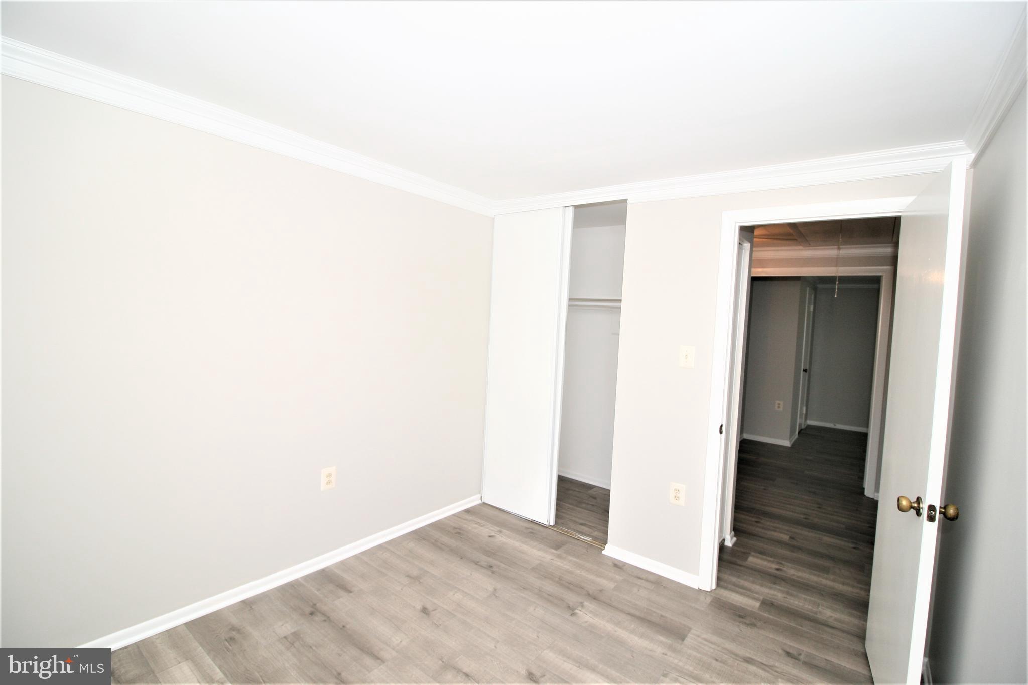 MONTGOMERY VILLAGE - Residential Lease