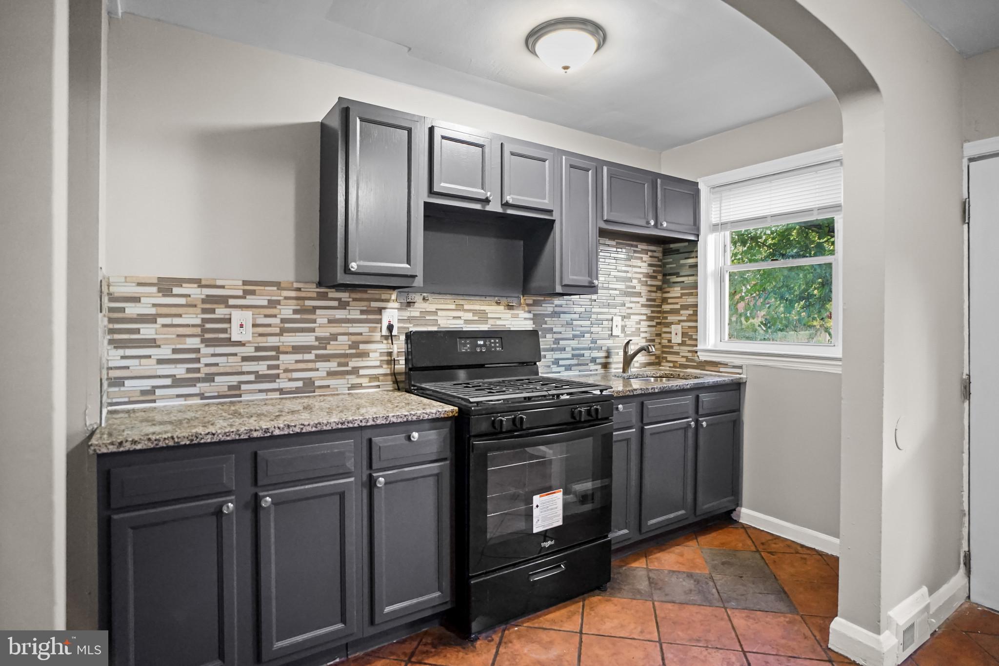 WINSTON GOVANS - Residential