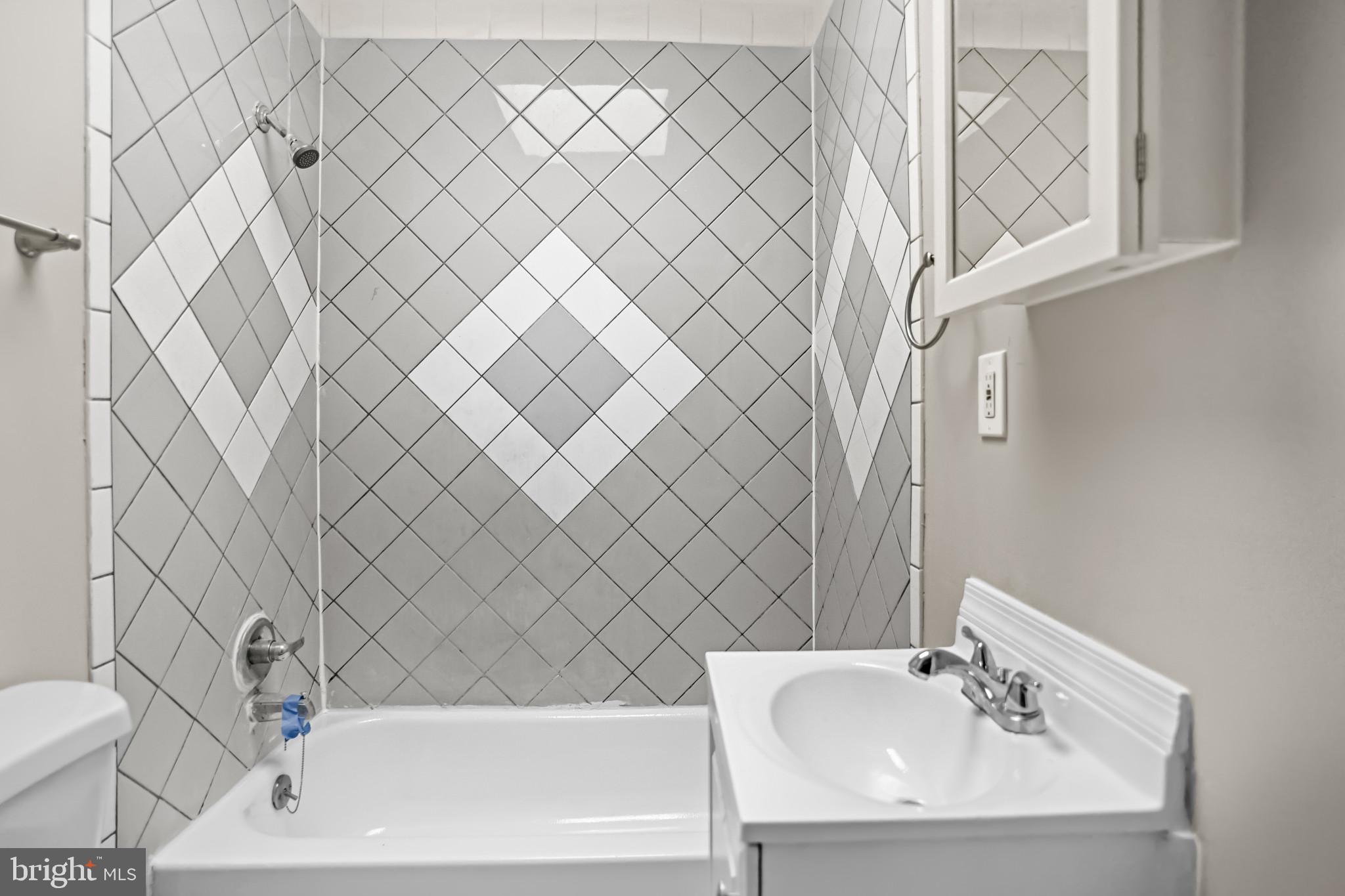 WINSTON GOVANS - Residential