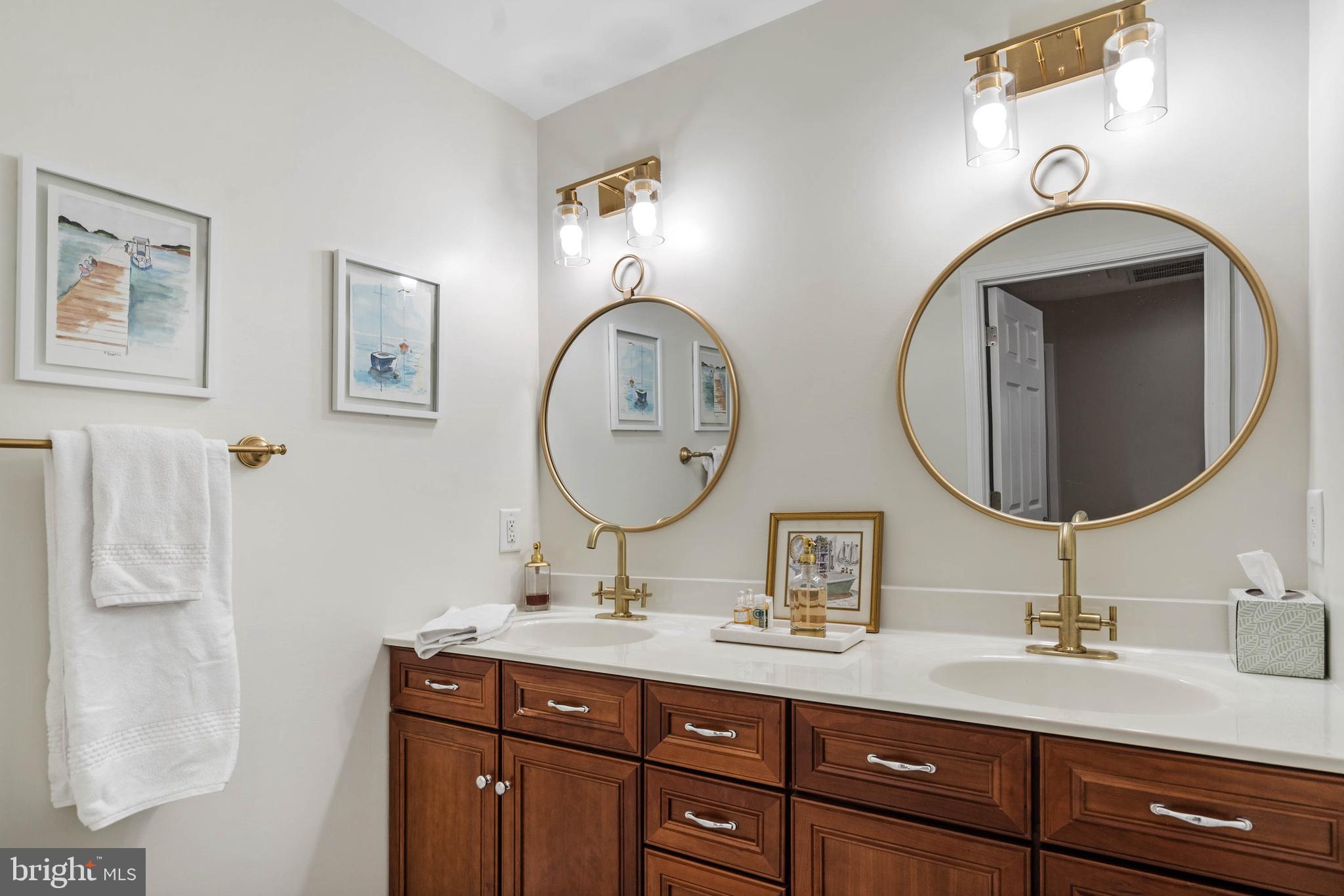 INDEPENDENCE - Residential