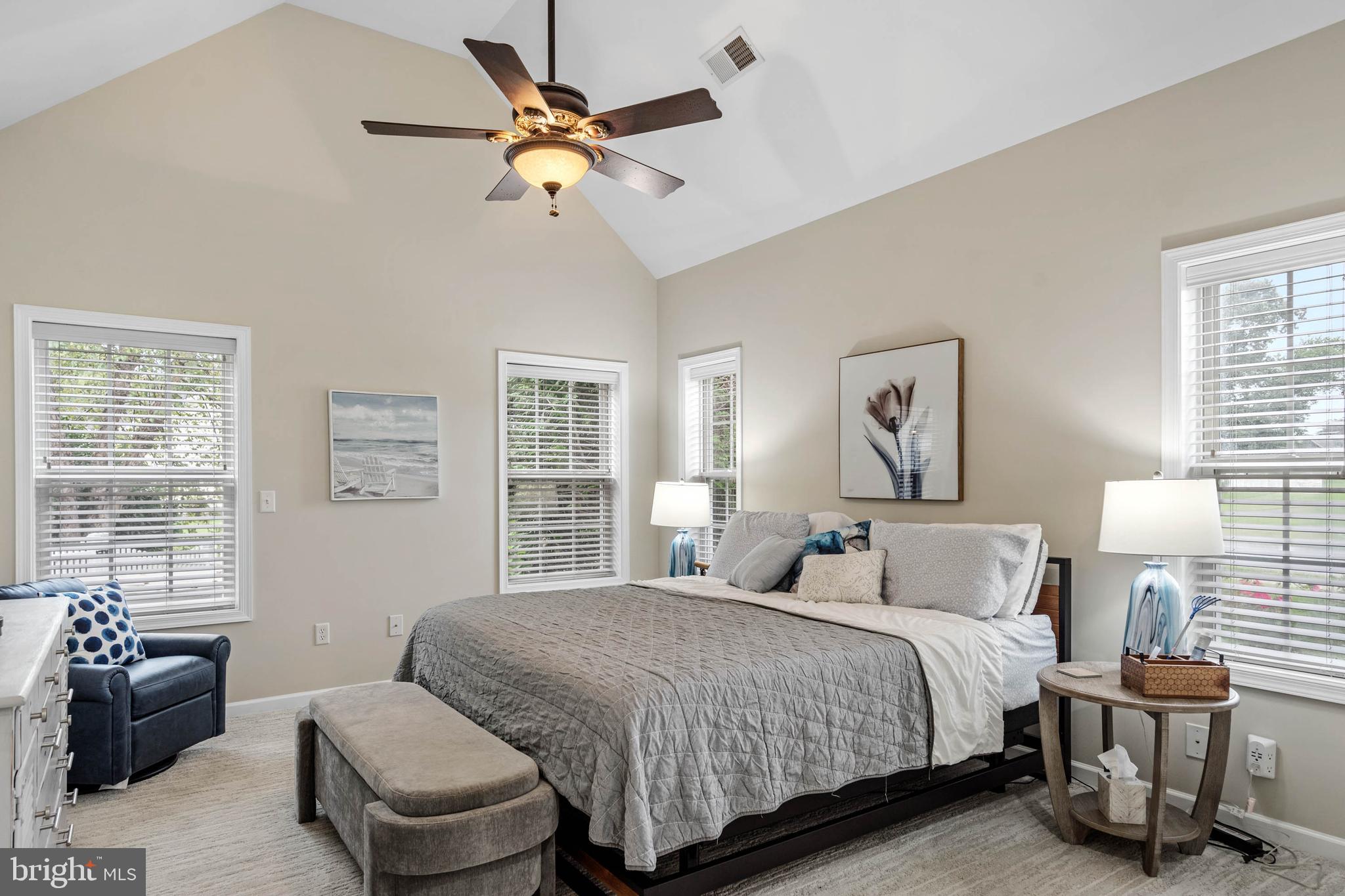 INDEPENDENCE - Residential