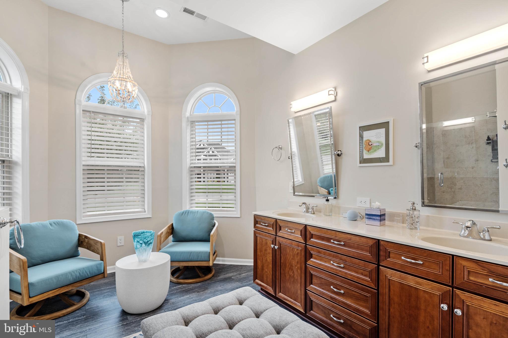 INDEPENDENCE - Residential