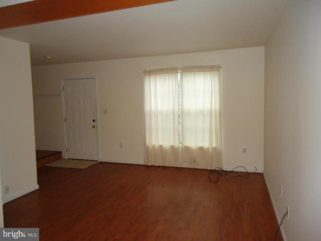 BURNT OAKS - Residential