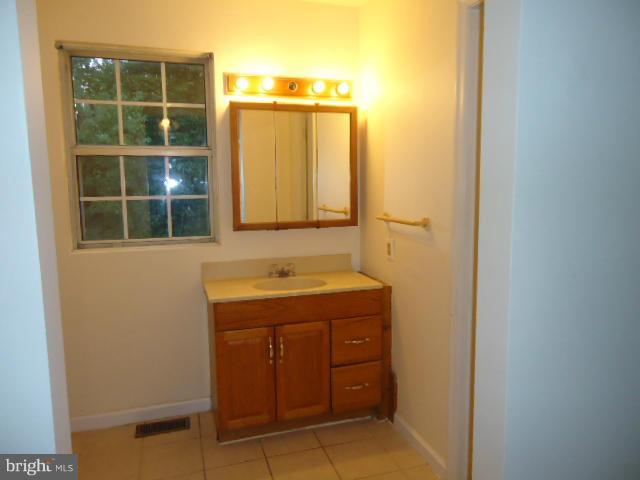 BURNT OAKS - Residential