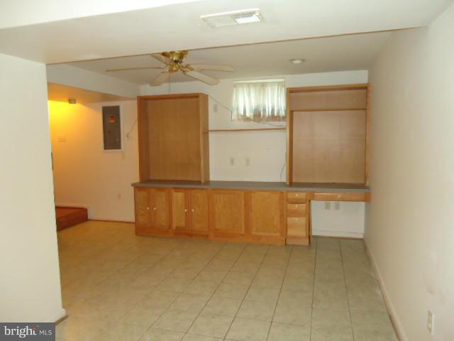 BURNT OAKS - Residential