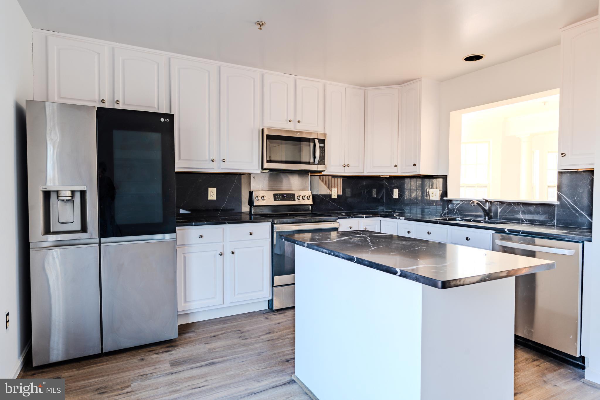 WILLOW BROOK - Residential