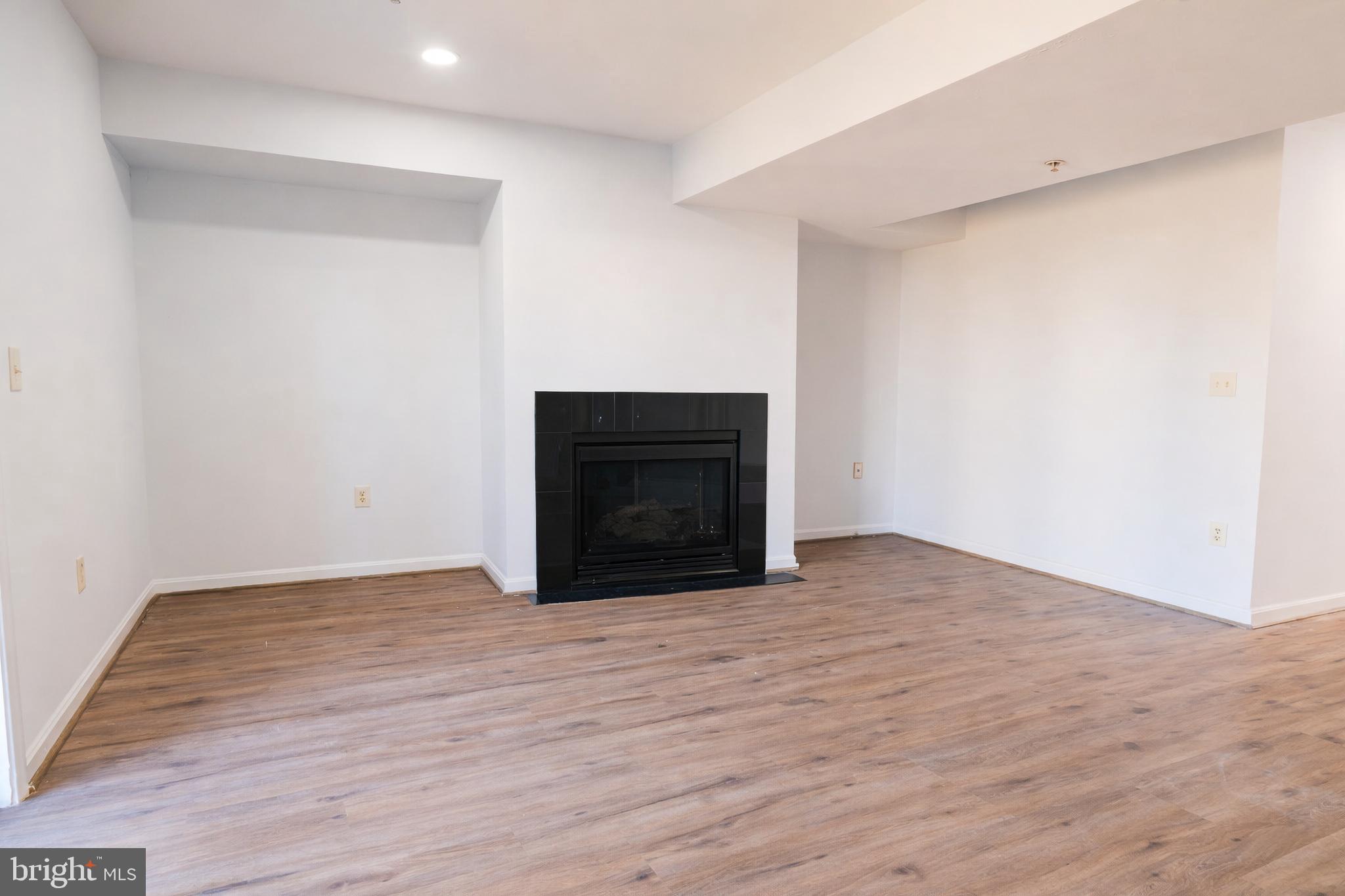 WILLOW BROOK - Residential