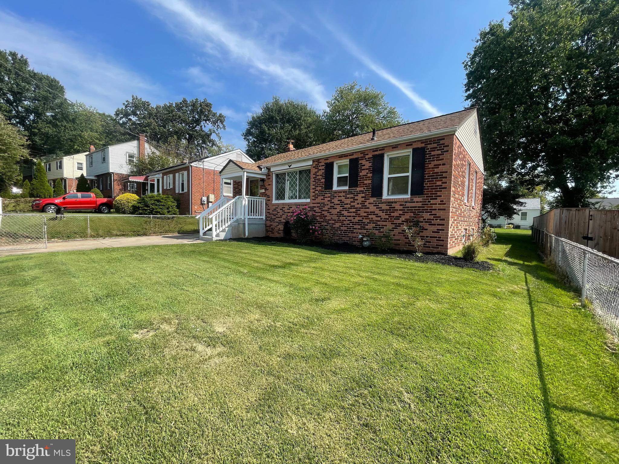 COLLEGE PARK - Residential Lease