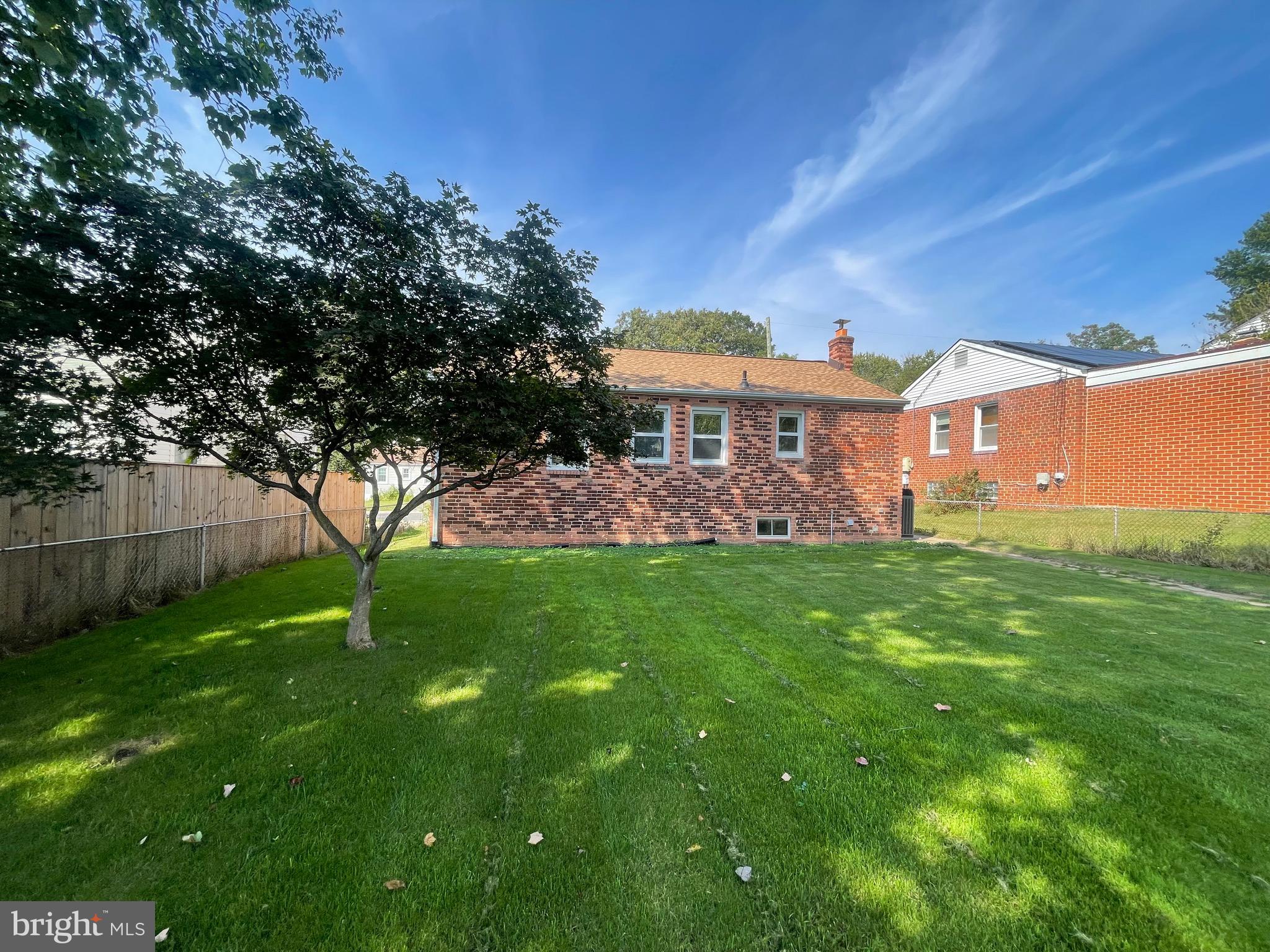 COLLEGE PARK - Residential Lease