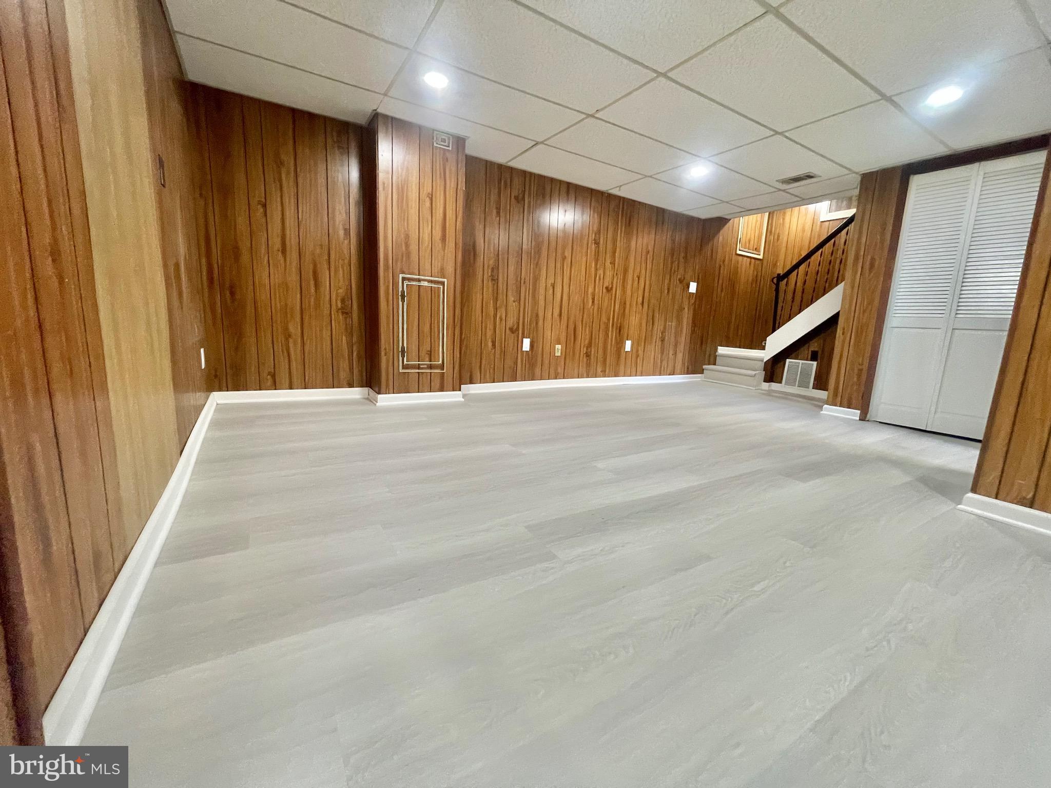 COLLEGE PARK - Residential Lease