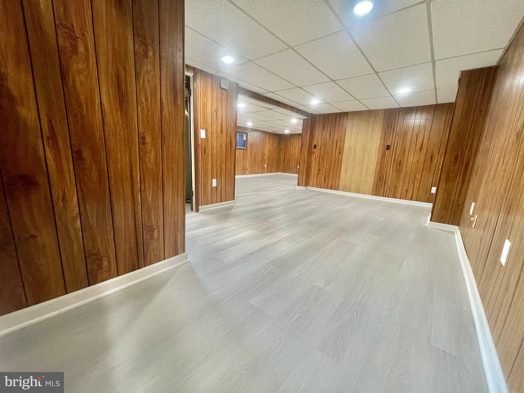 COLLEGE PARK - Residential Lease