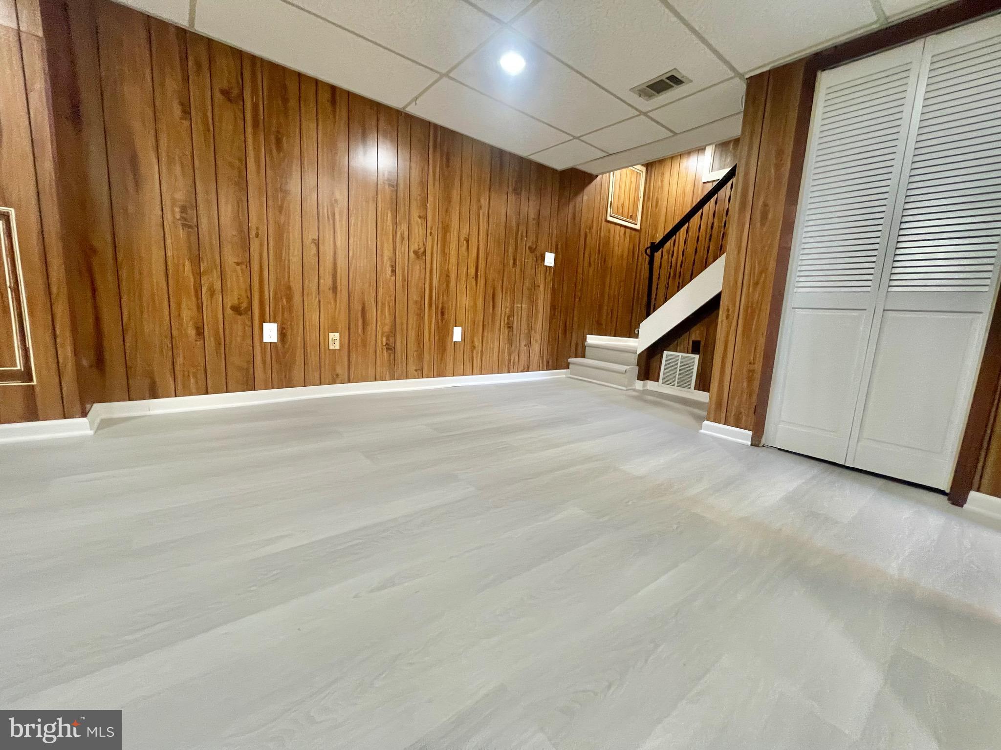 COLLEGE PARK - Residential Lease